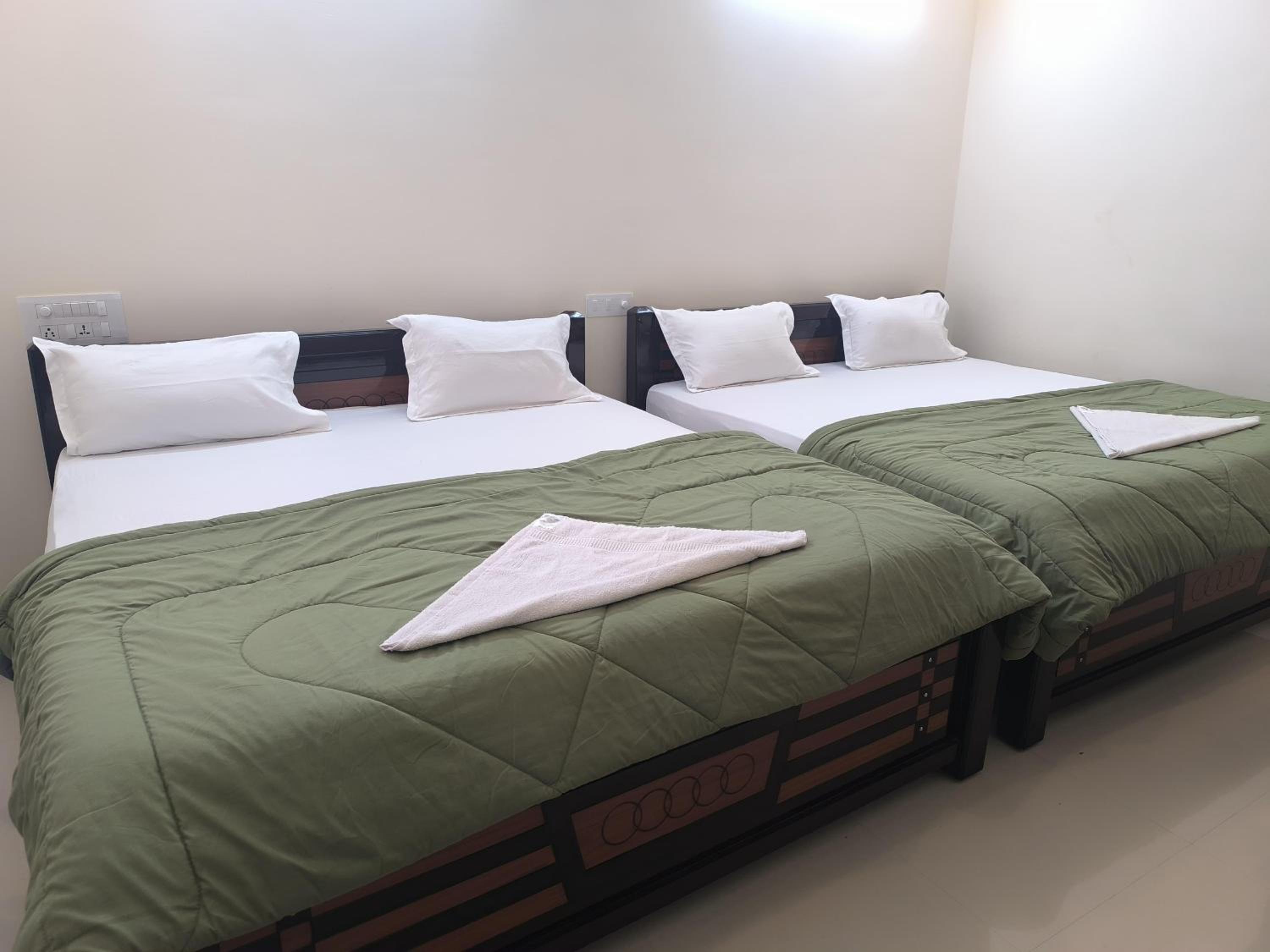 Deluxe Family Suite photo 1