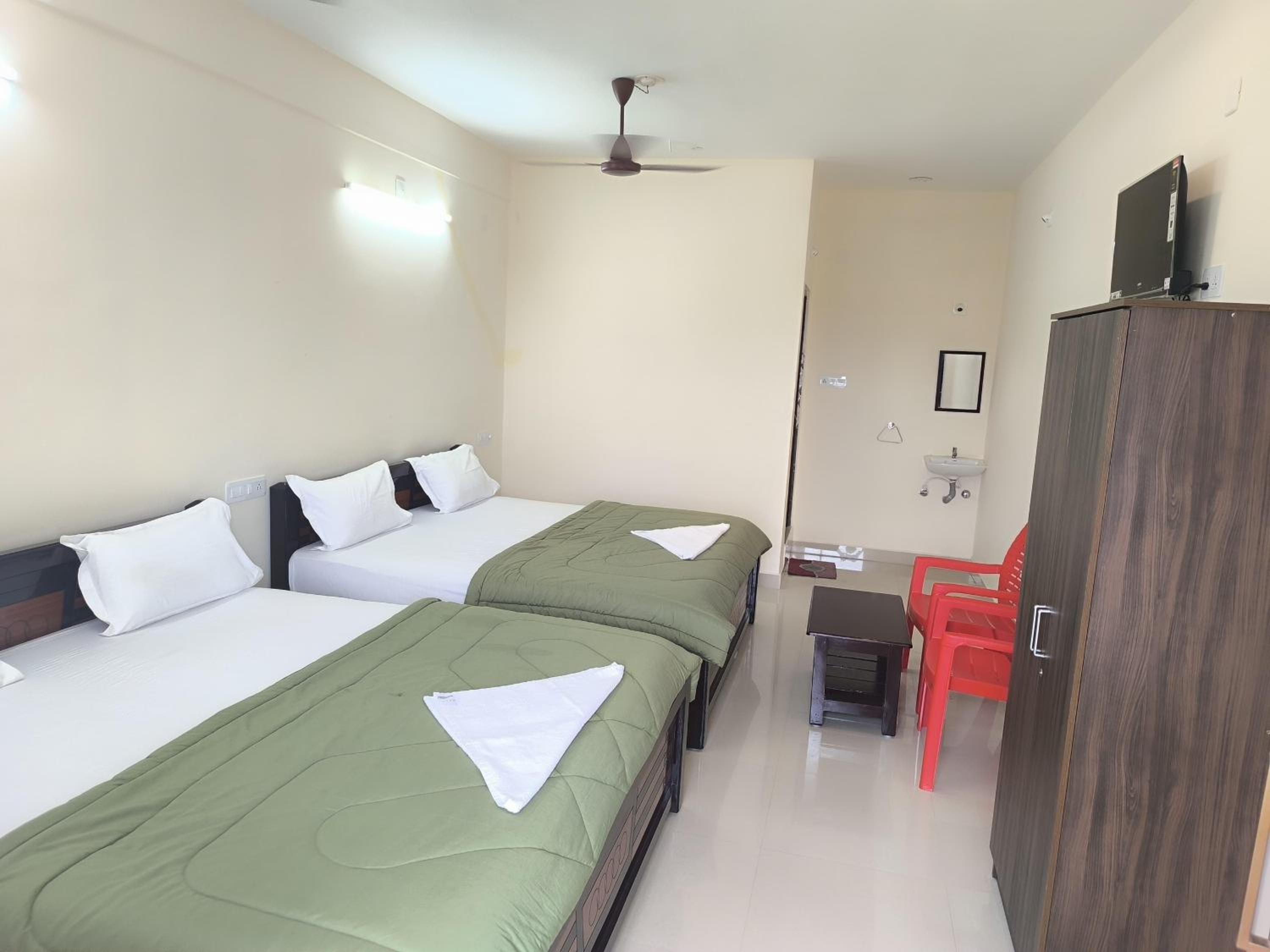 Deluxe Family Suite photo 3