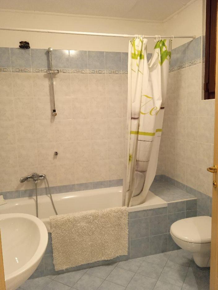 Triple Room with Private Bathroom photo 2