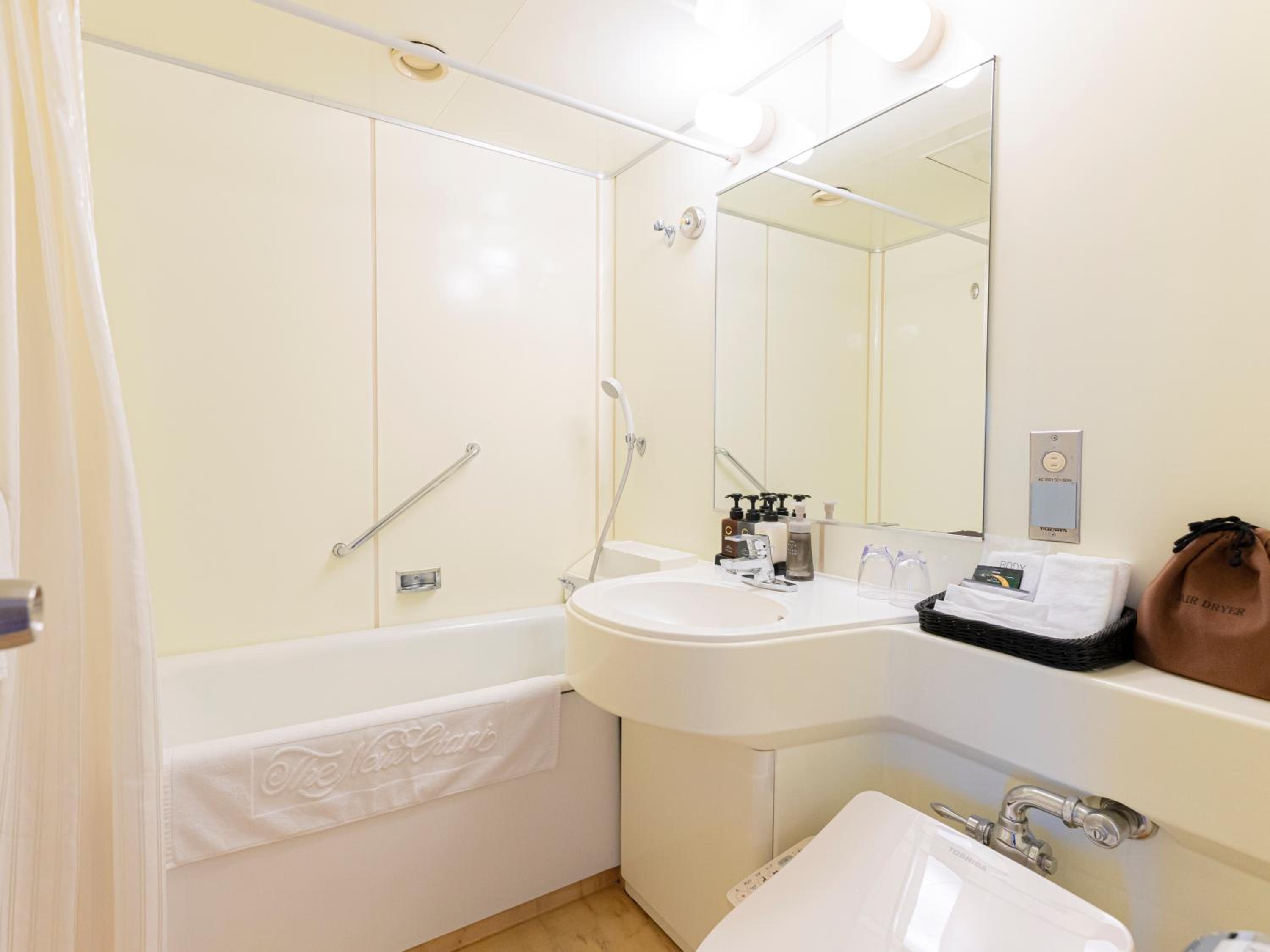Executive Twin Room - Smoking photo 2