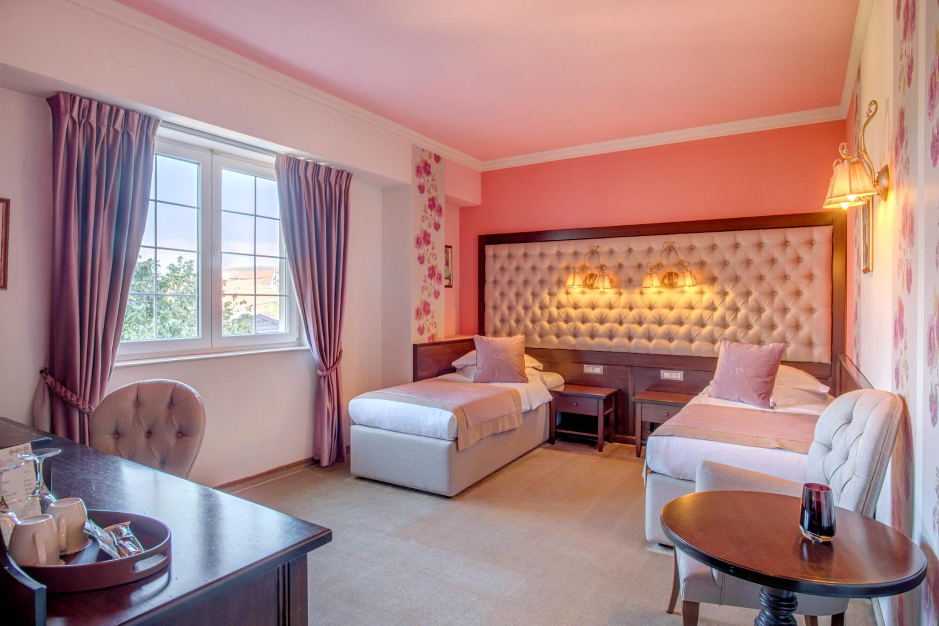 Deluxe Twin Room - Photo 1