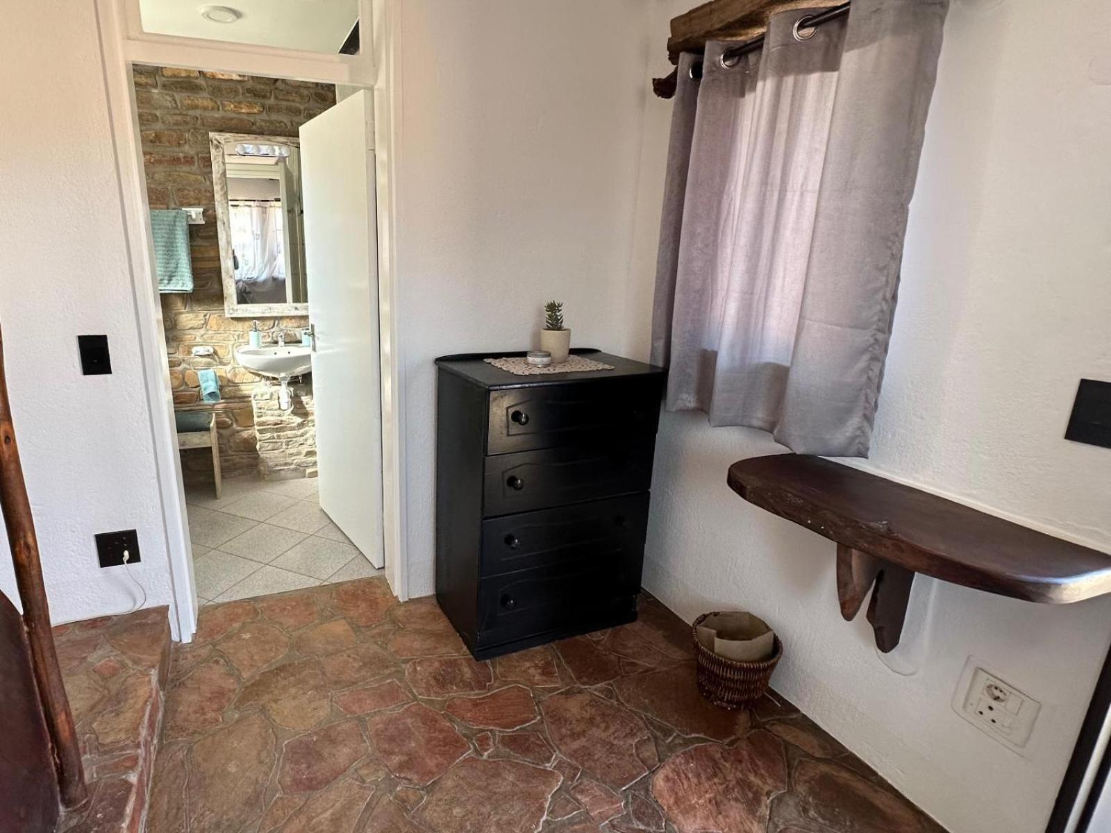 Standard Single Room photo 2