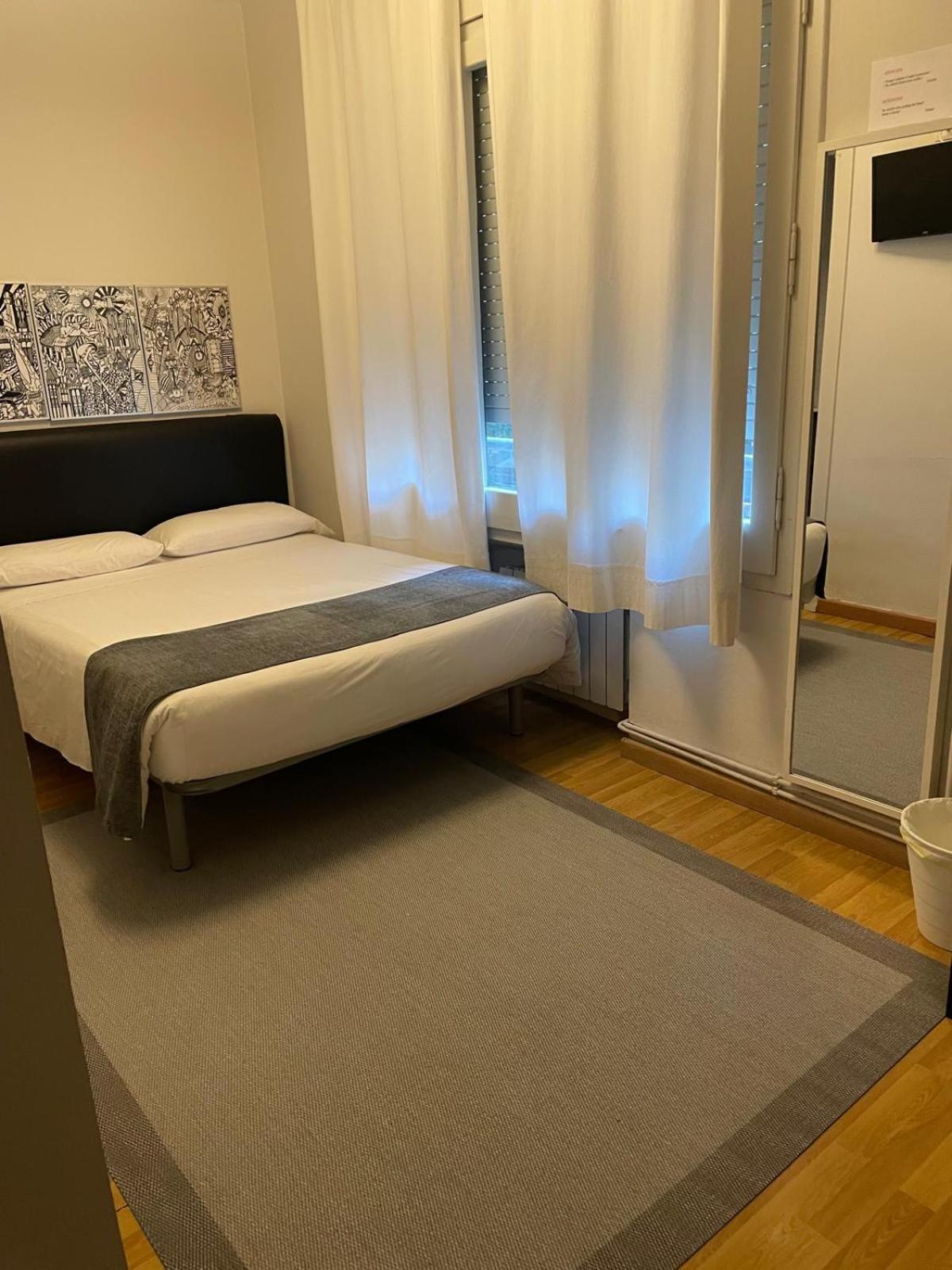 Habitación Doble con Baño Privado