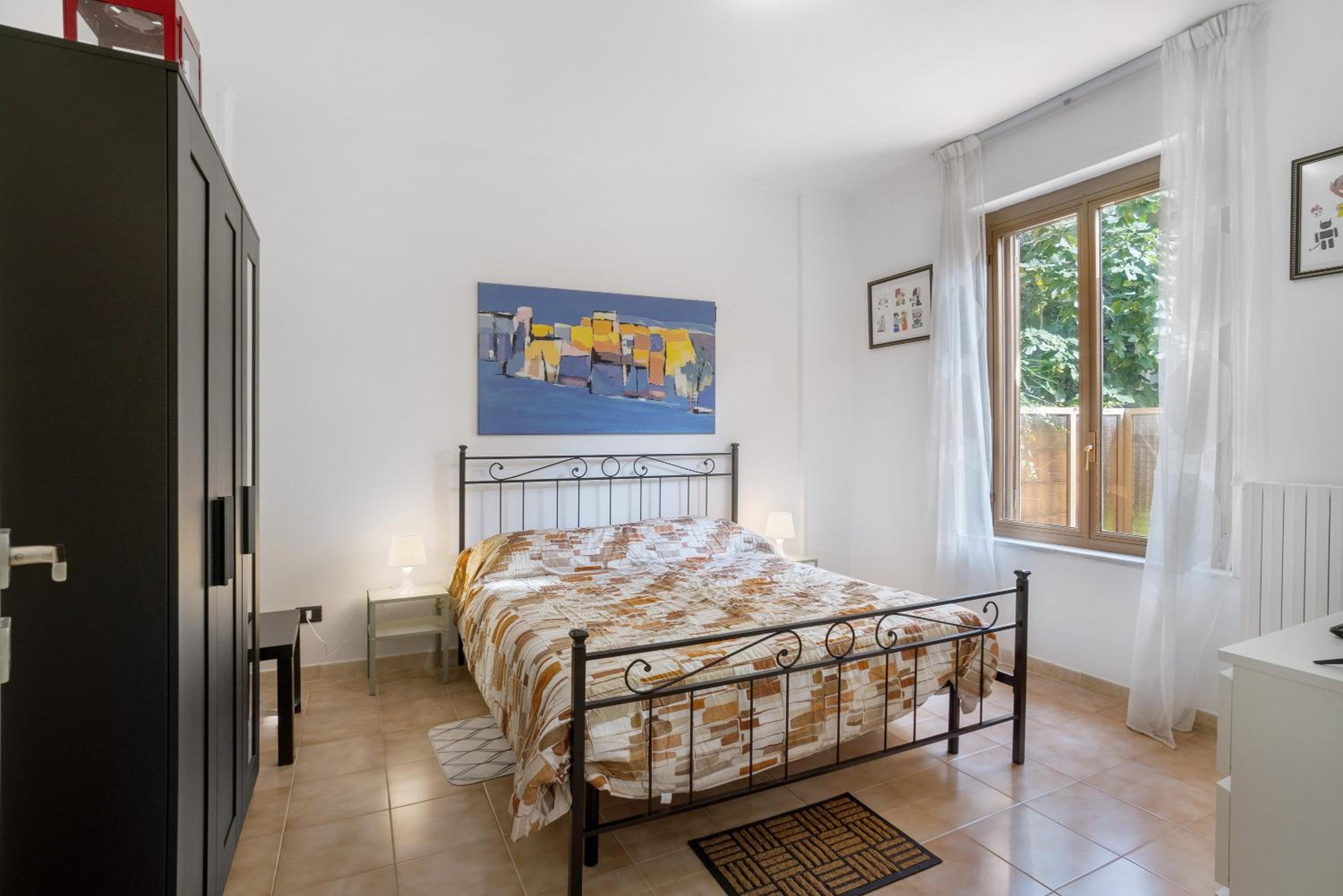 Superior One-Bedroom Apartment