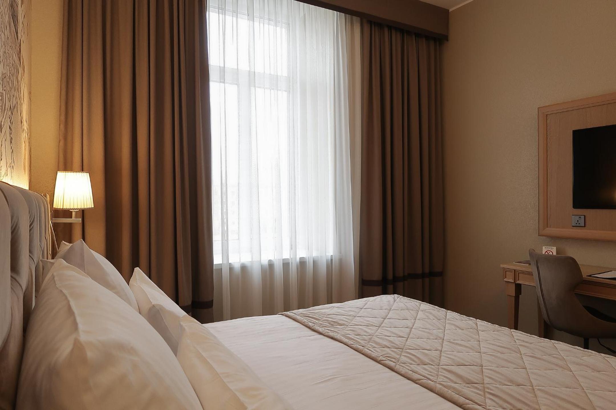 Business Double Room - Photo 3