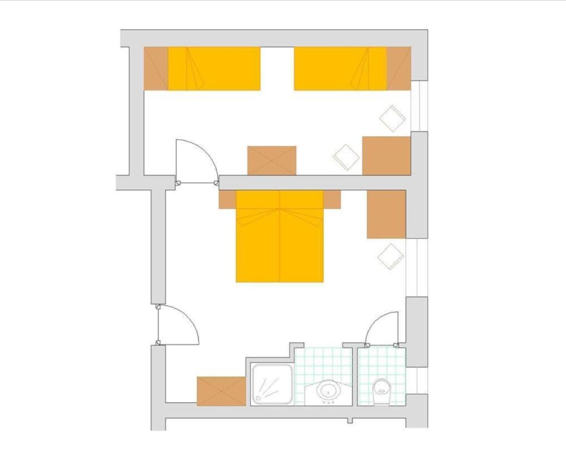 Family Room with Shower photo 2