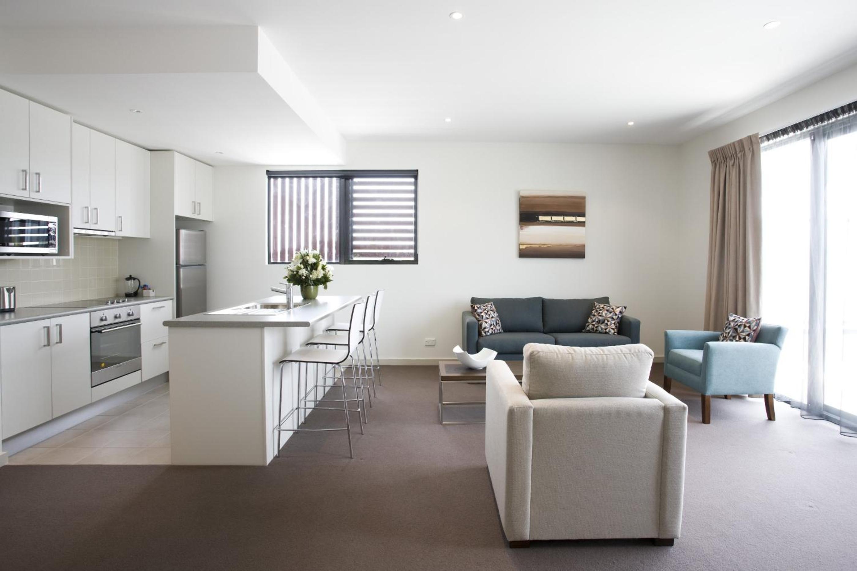 One-Bedroom Apartment - Photo 4