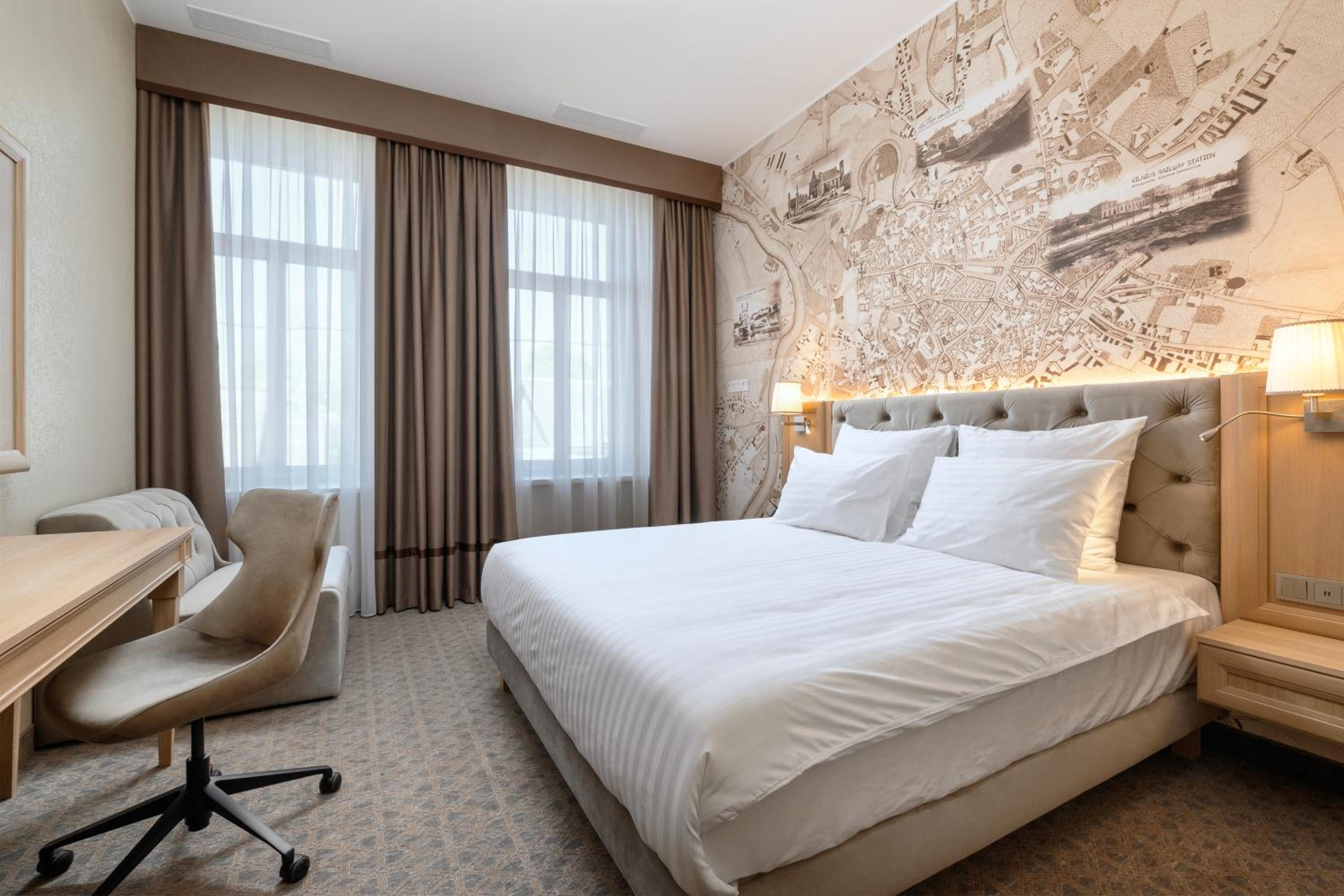 Business Double Room with Extra Bed - Photo 1