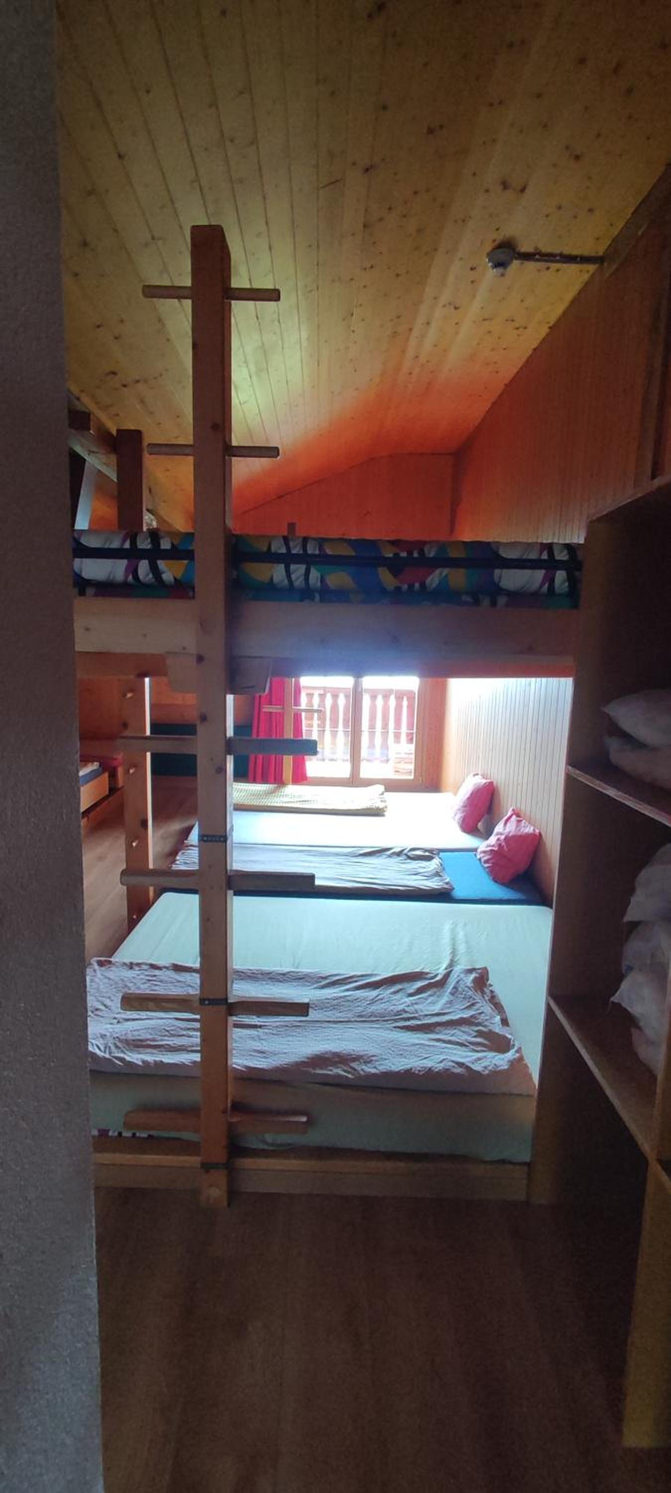 Bed in 10-Bed Mixed Dormitory Room photo 1
