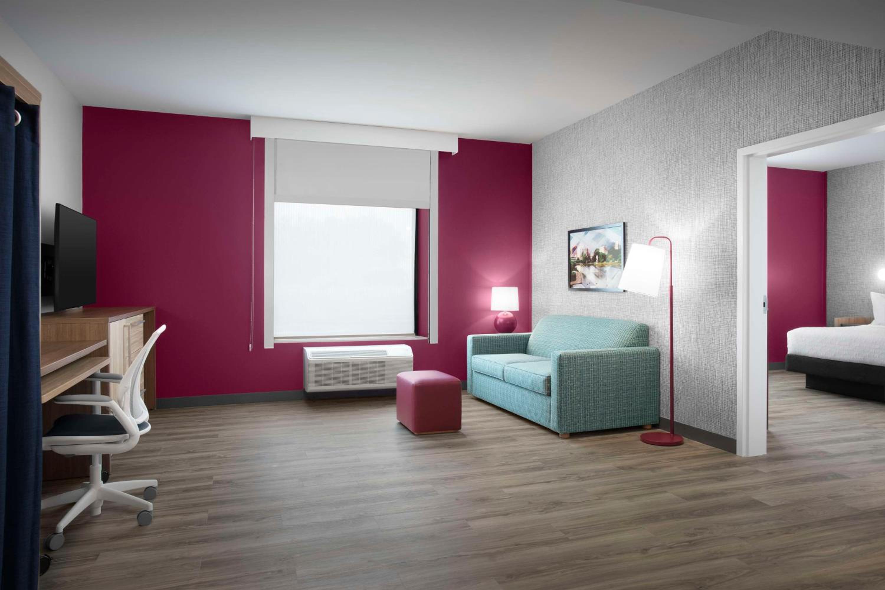 One-Bedroom King Suite - Photo 2