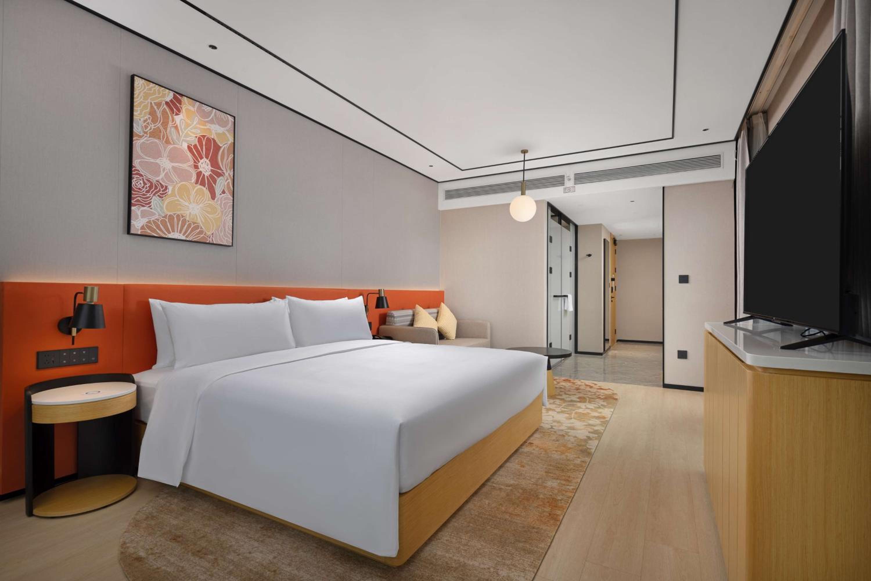 Deluxe King Room