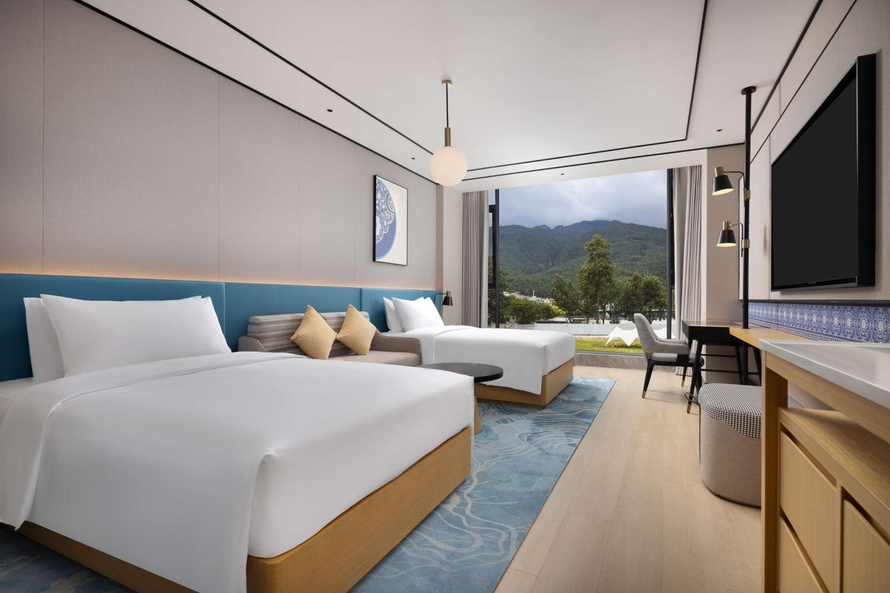 Twin Room with Mountain View