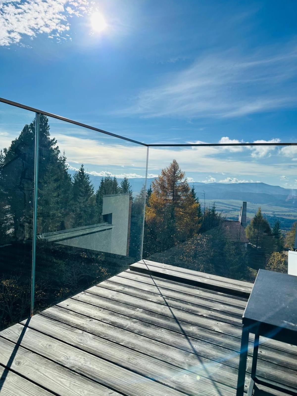 Two-Bedroom Deluxe Apartment with Balcony photo 3