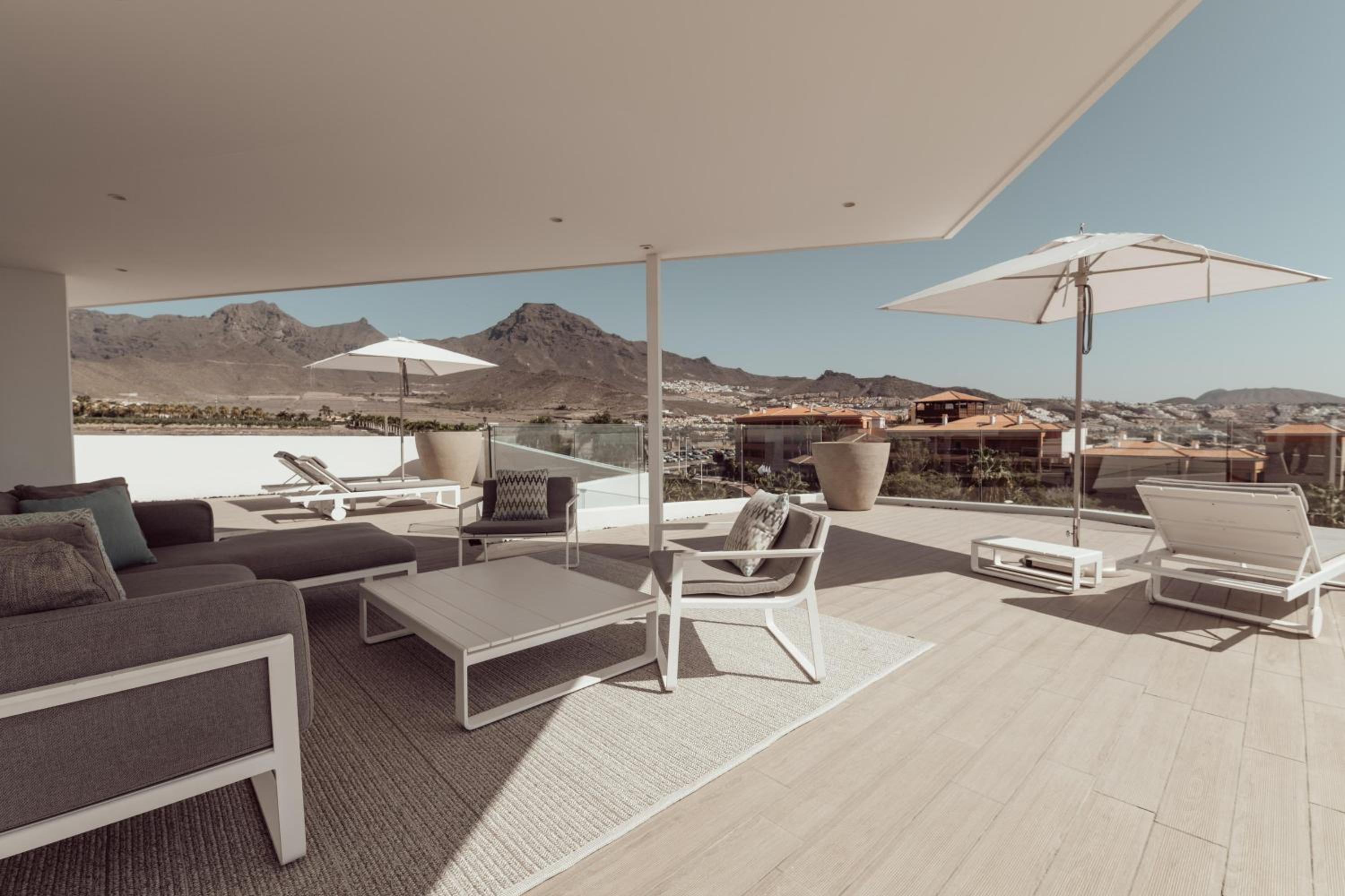 Infinity Indulgence 3 bedroom  penthouse with private pool, hot tub and sea view