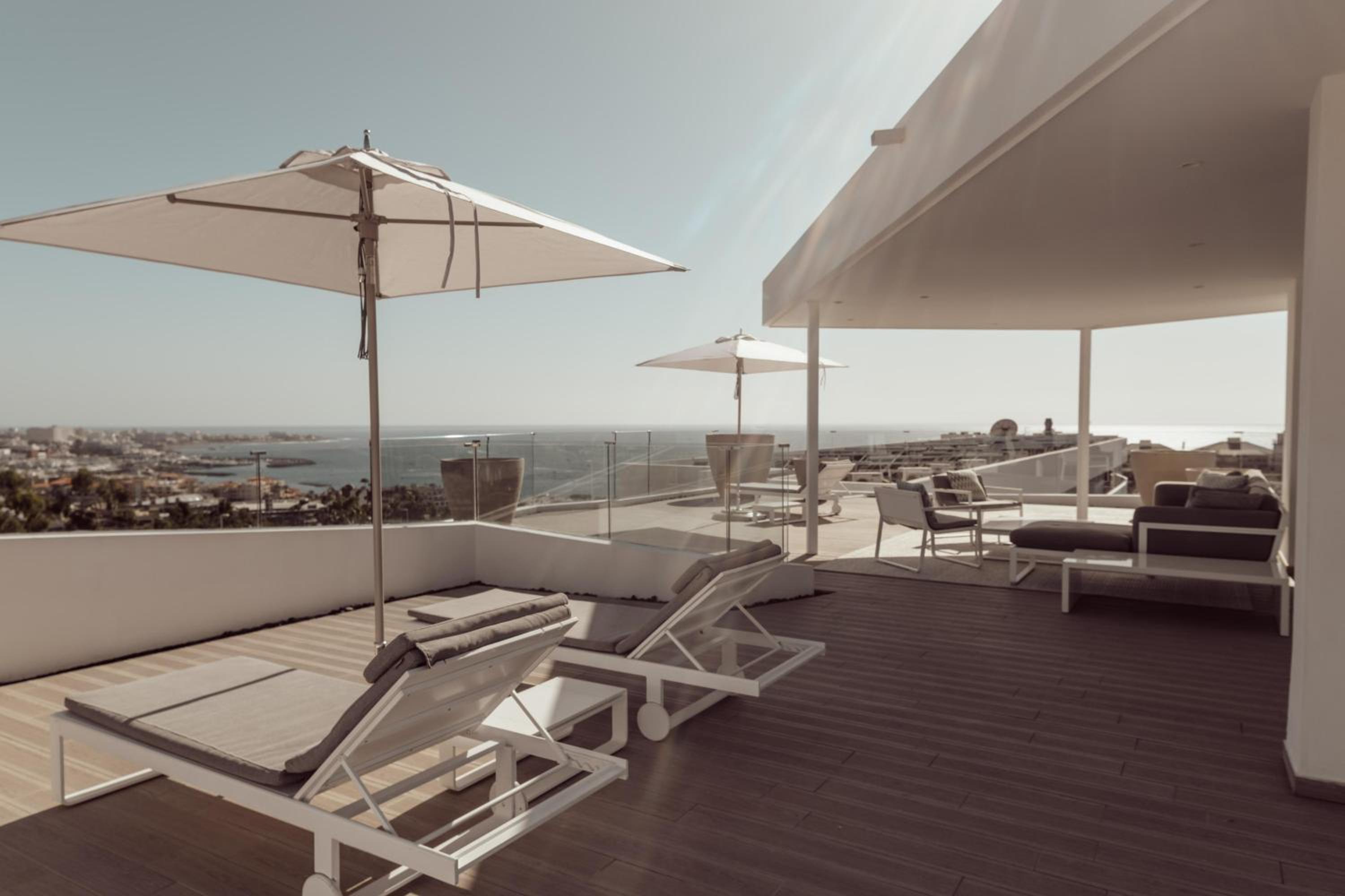Infinity Indulgence 3 bedroom  penthouse with private pool, hot tub and sea view