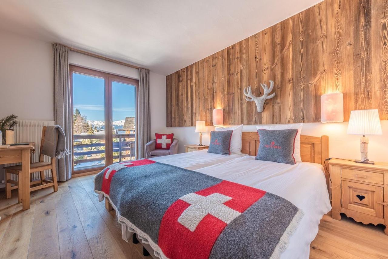 Double or Twin Room with Mountain View