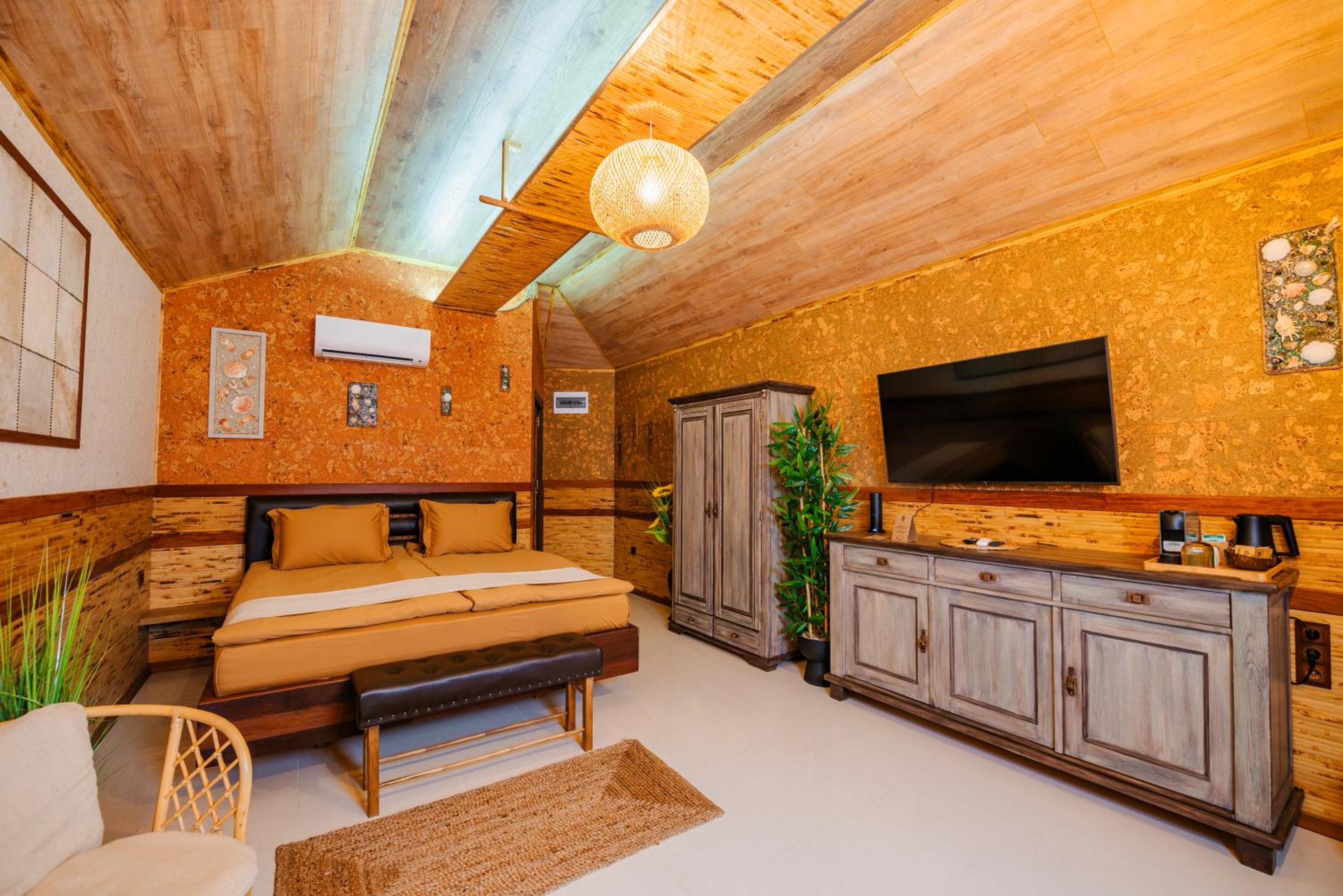 Deluxe Bungalow with Sea View photo 3