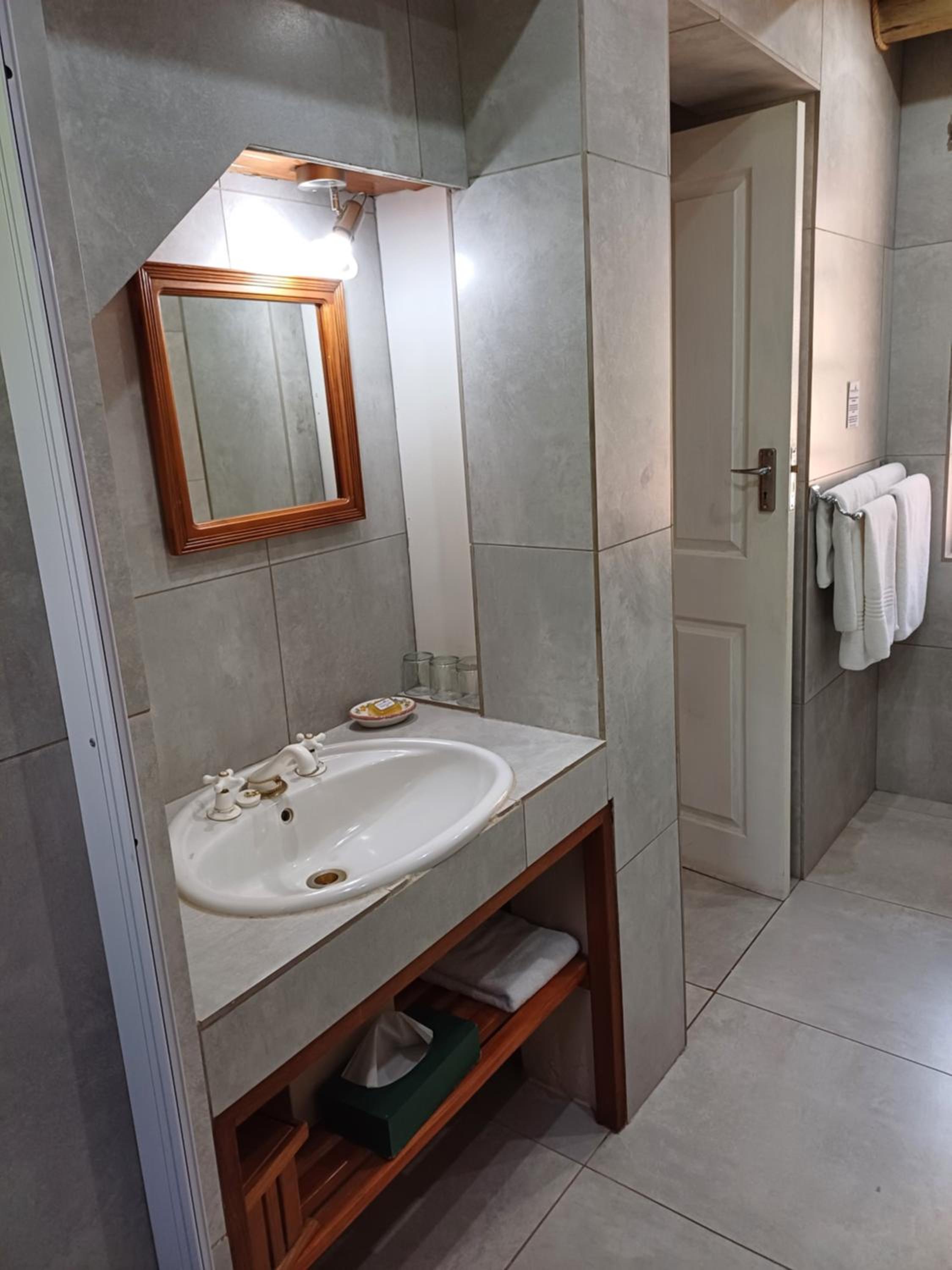 Standard Cabin - Photo 2