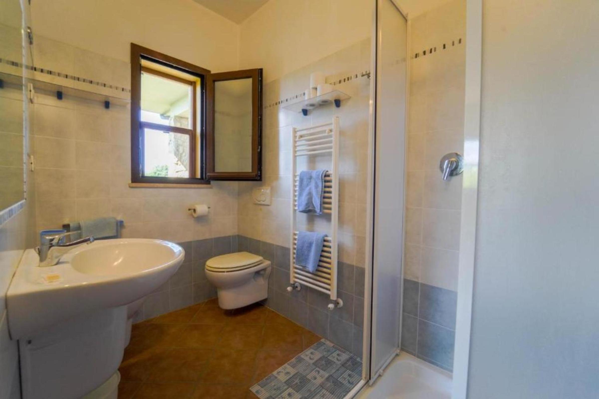 Two-Bedroom Superior Apartment photo 2