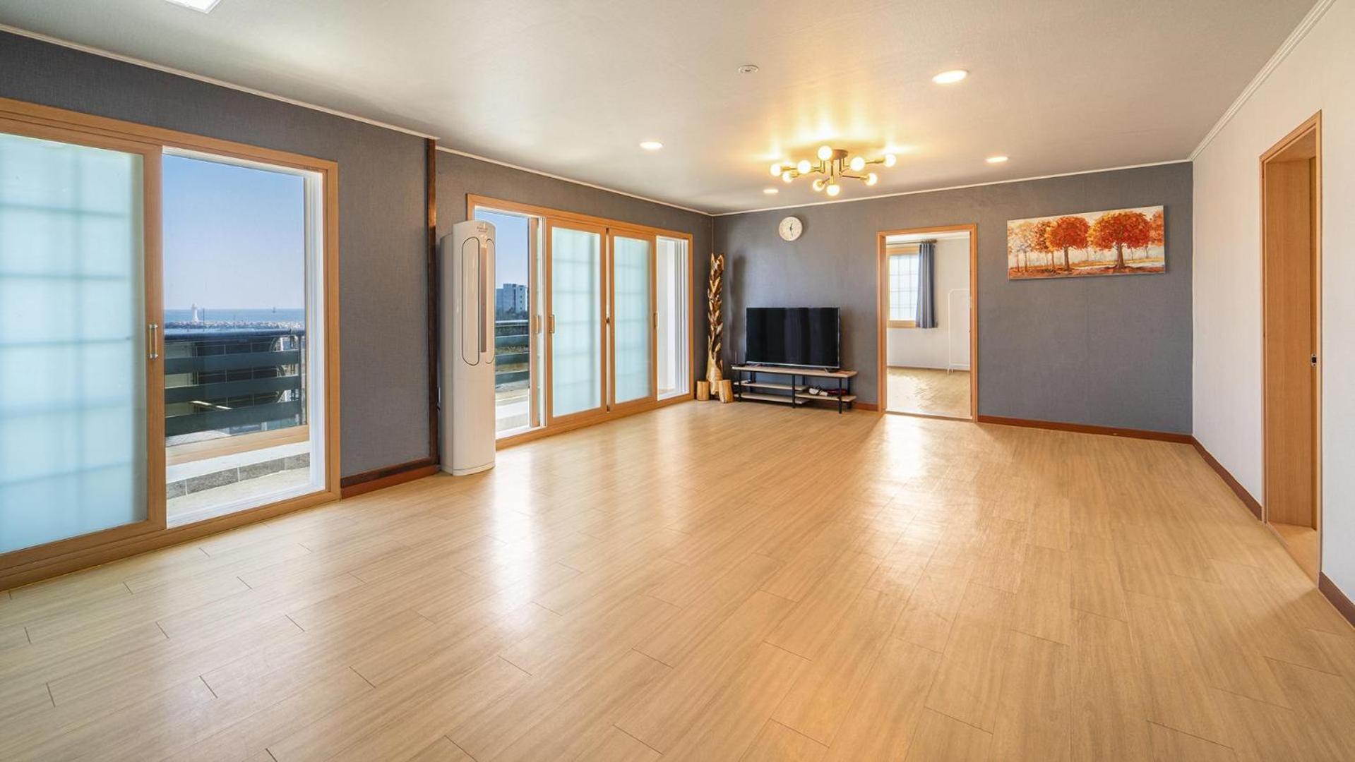 Studio 9 photo 2