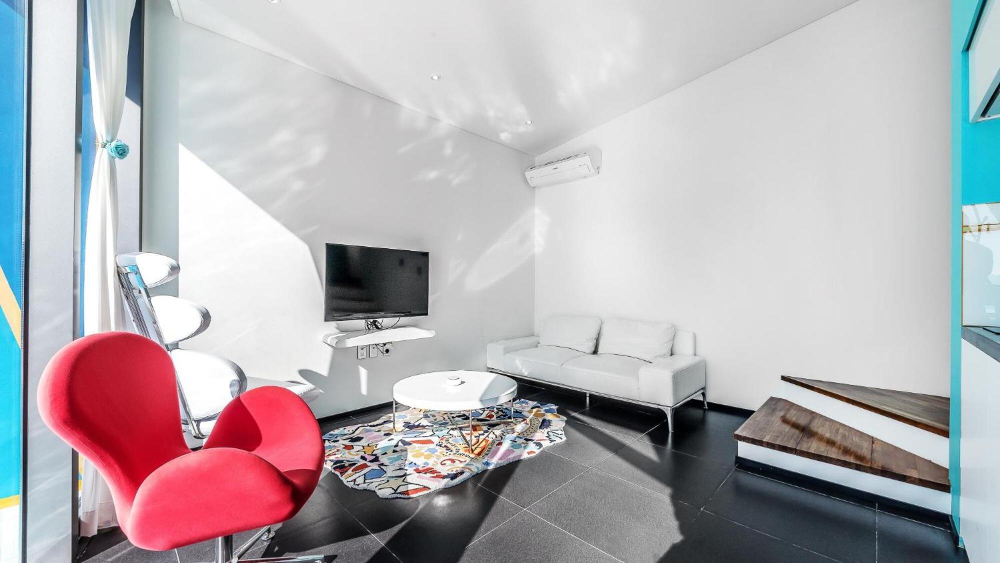 Studio 3 photo 1