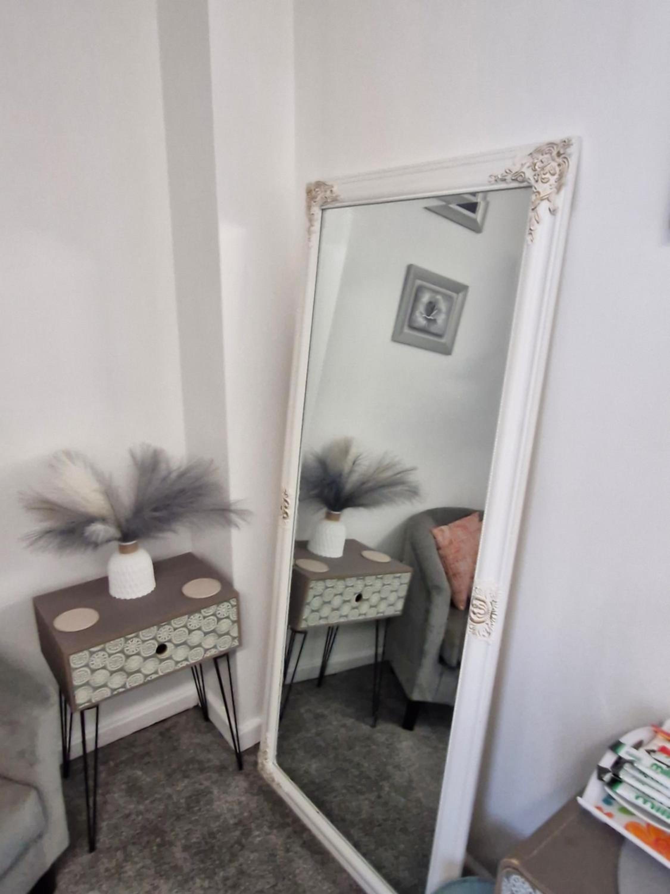 Double Room with Private Bathroom - Photo 2