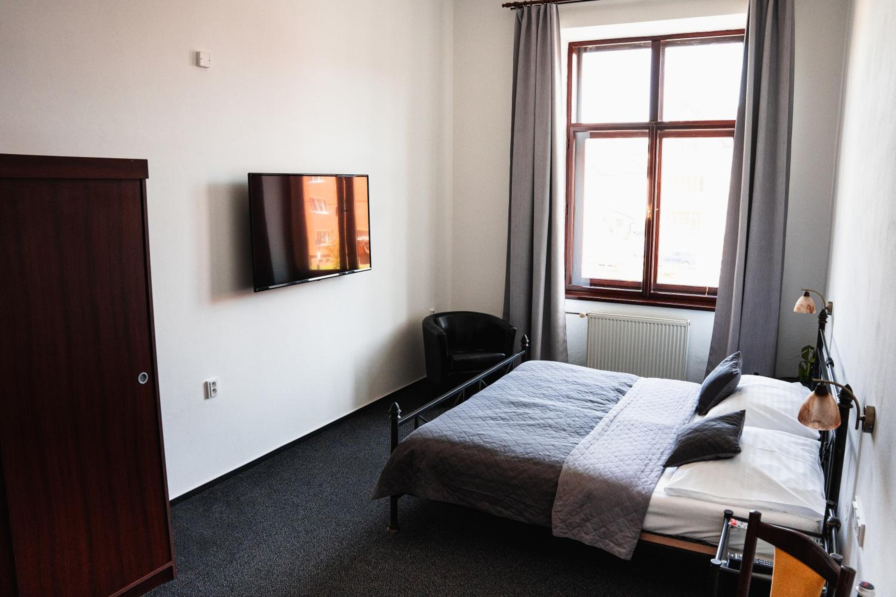 Standard Double Room - Photo 4