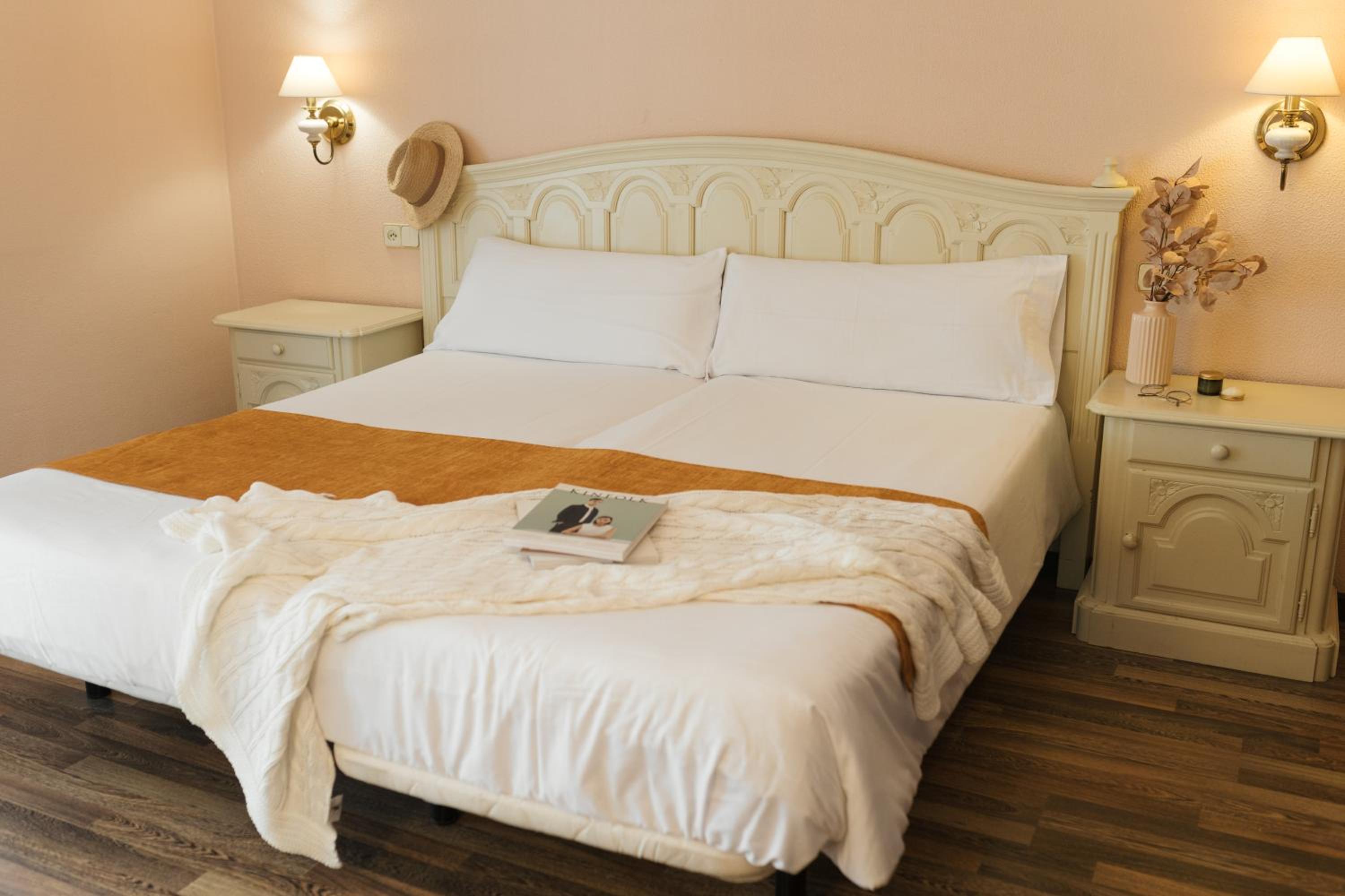 Habitación Triple Comfort con vista parcial al mar