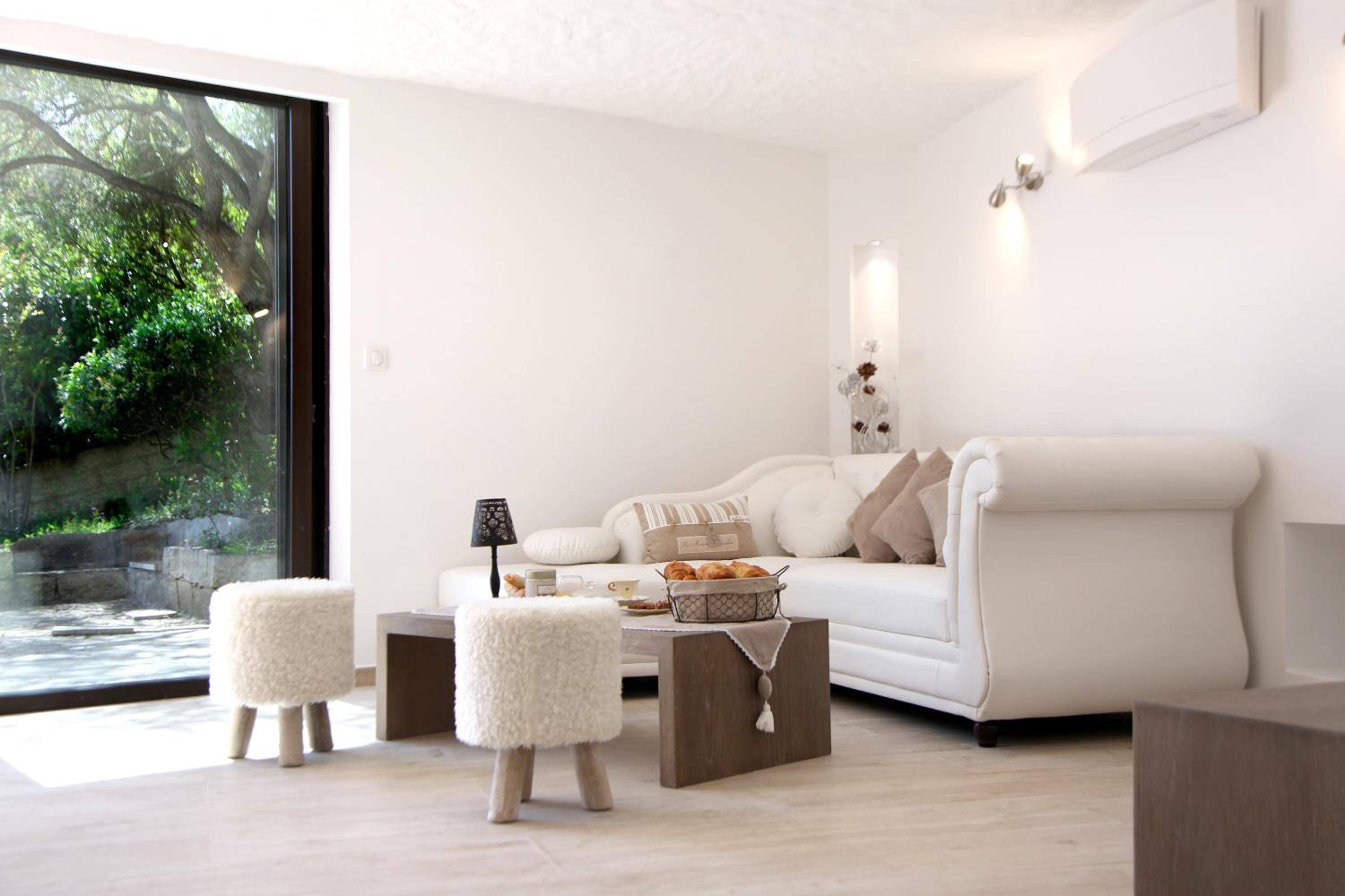 Villa with Private Pool photo 3