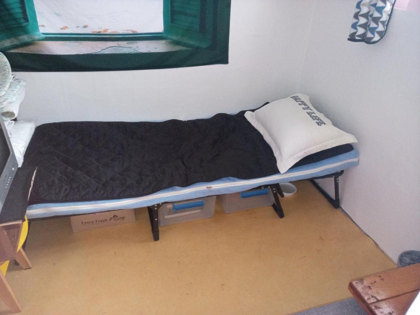 Small Single Room photo 2