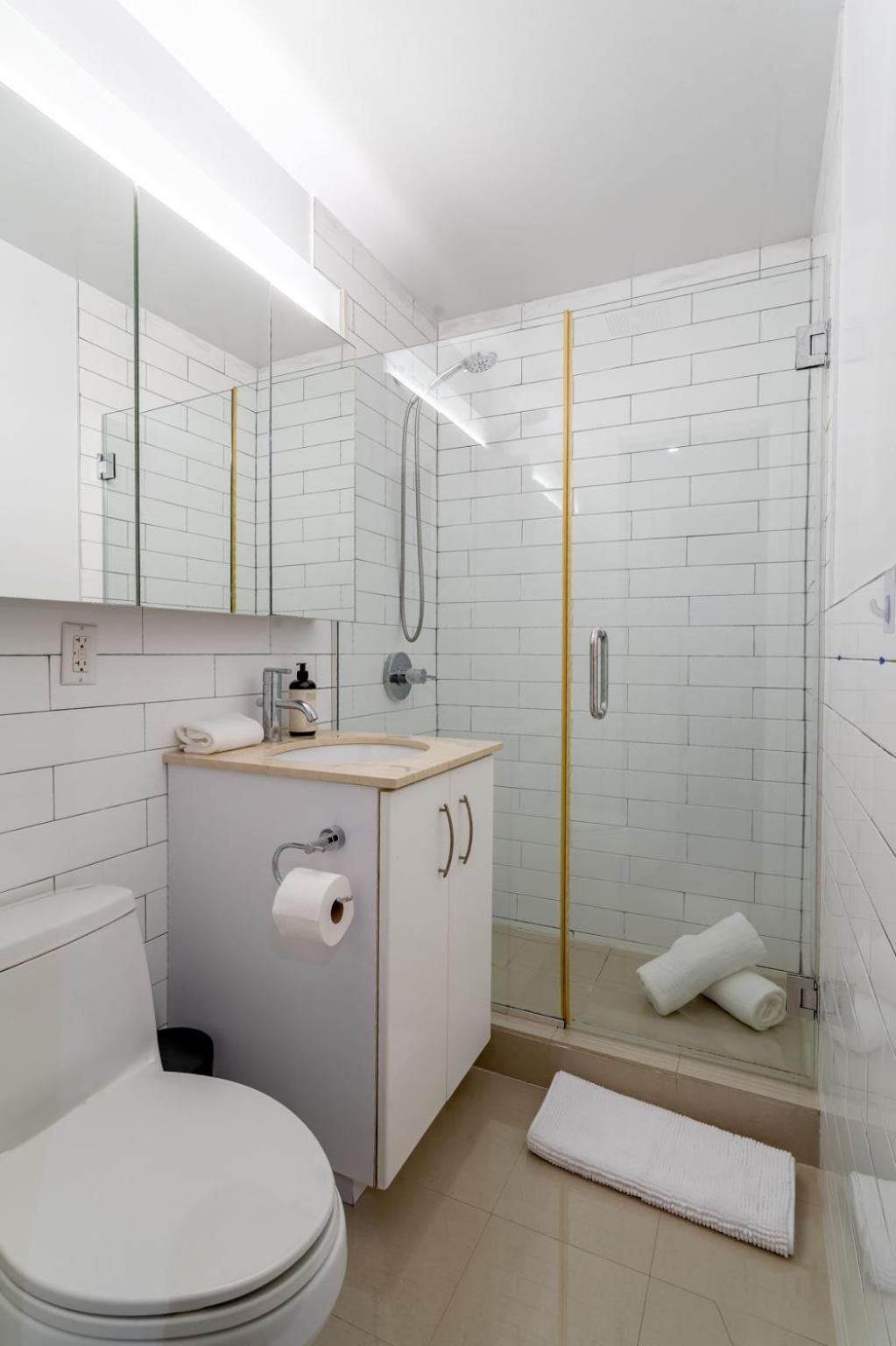 Three-Bedroom Apartment photo 2