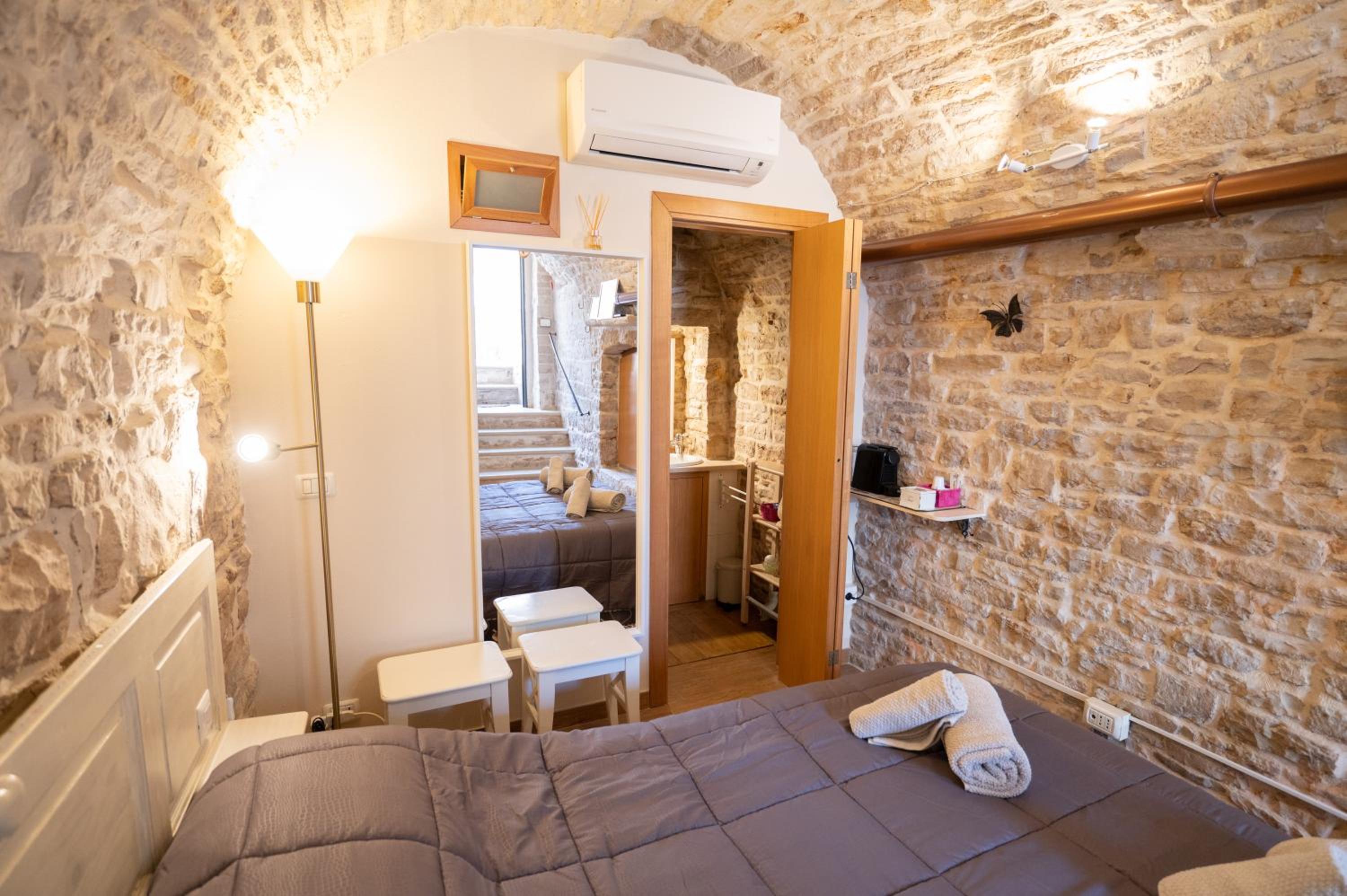 Double Room with Private Bathroom photo 2