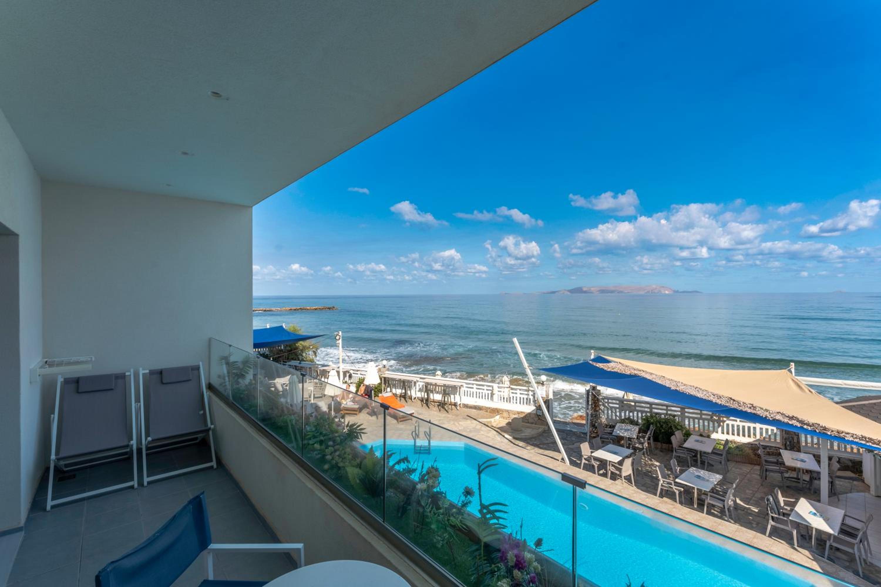 Junior Suite with Sea View photo 2