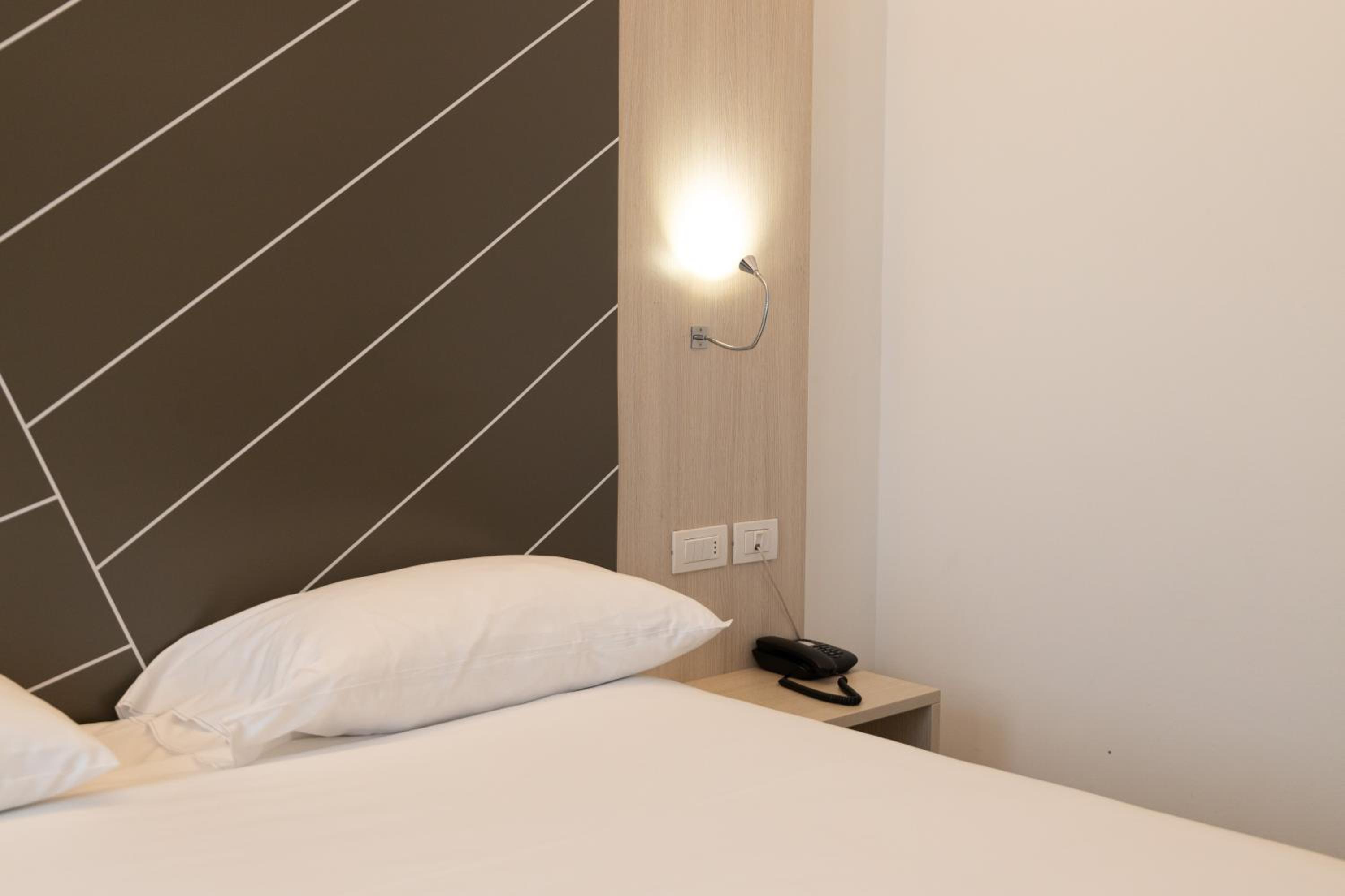 Superior Room - Photo 7