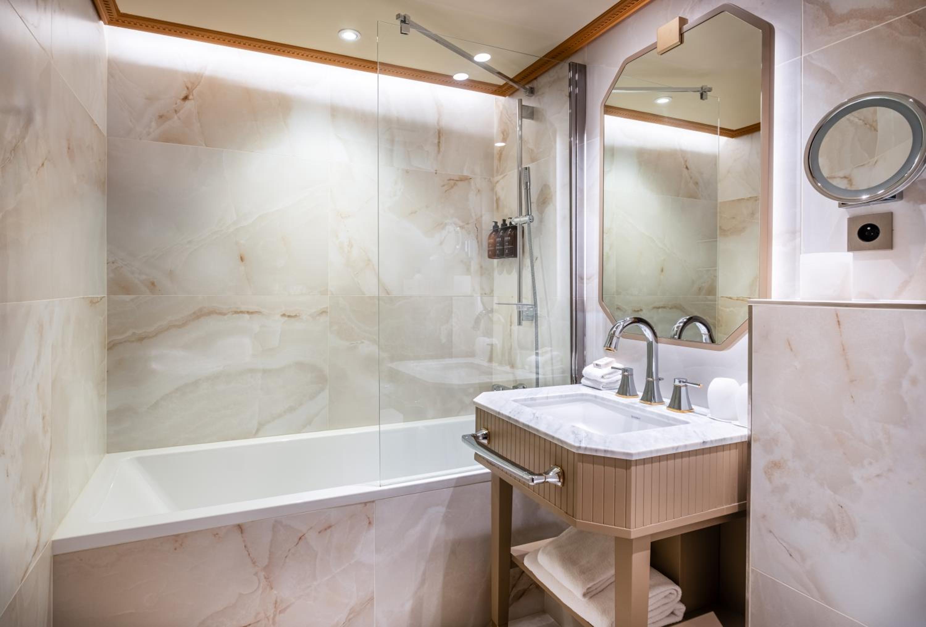 Executive Double or Twin Room - Photo 5