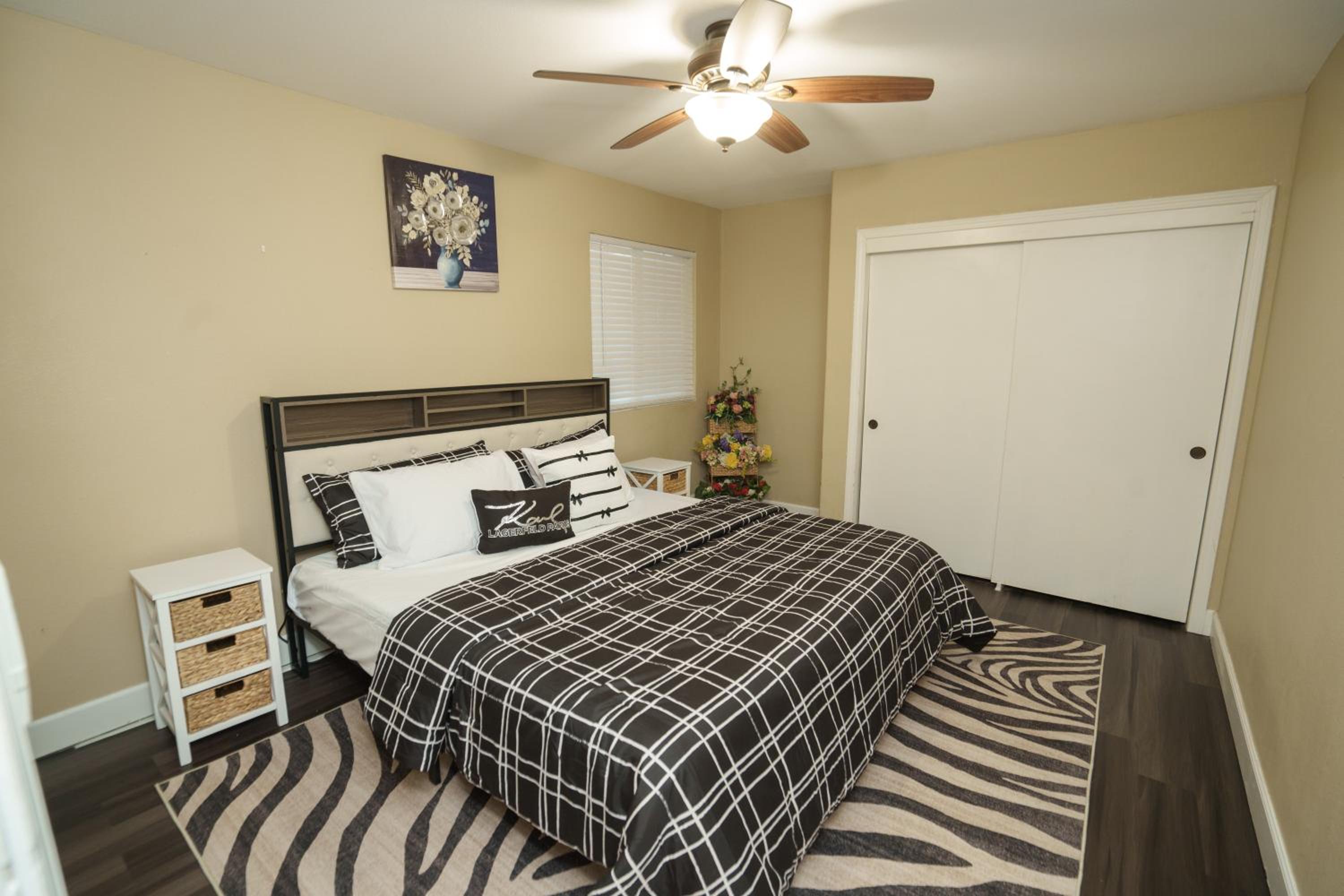 Four-Bedroom House photo 1