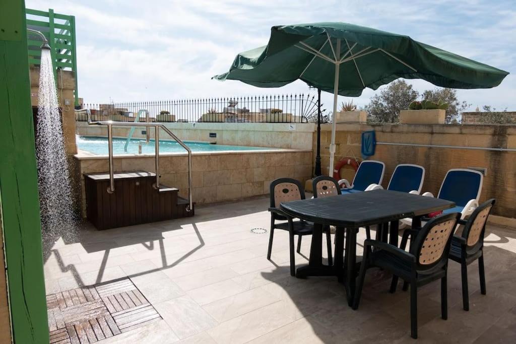Three-Bedroom Villa photo 2