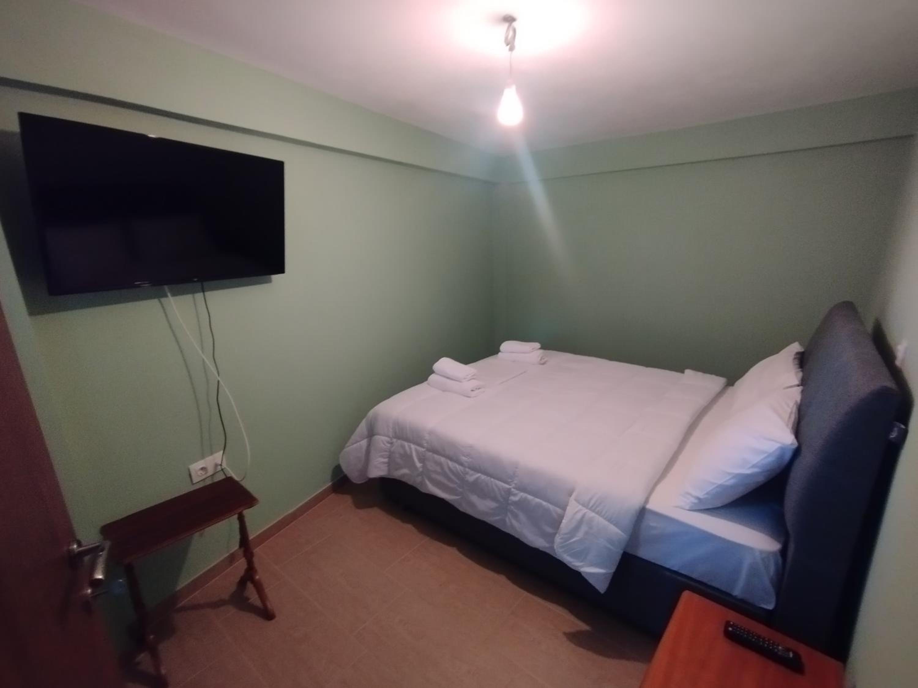 Double Room with Private Bathroom photo 2