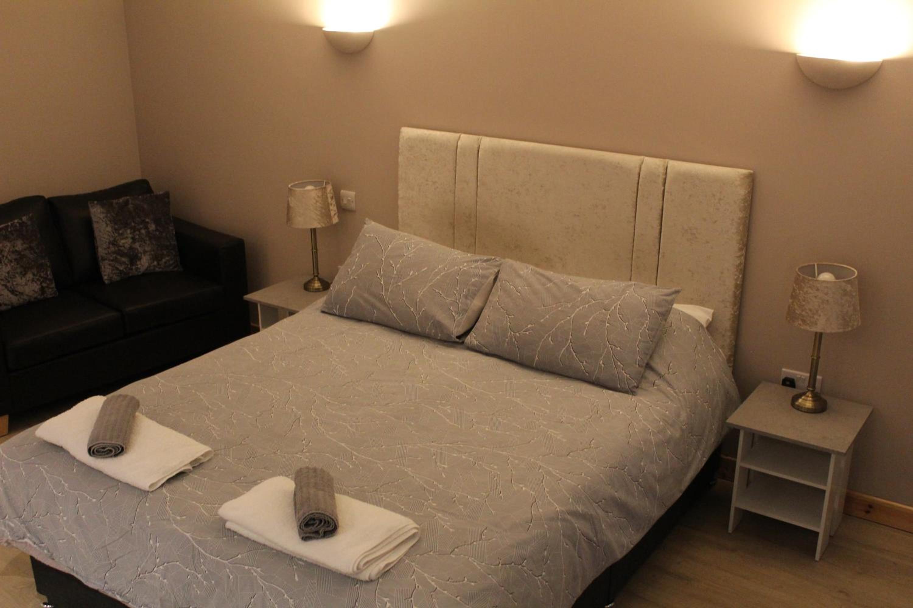 Double Room with Private Bathroom