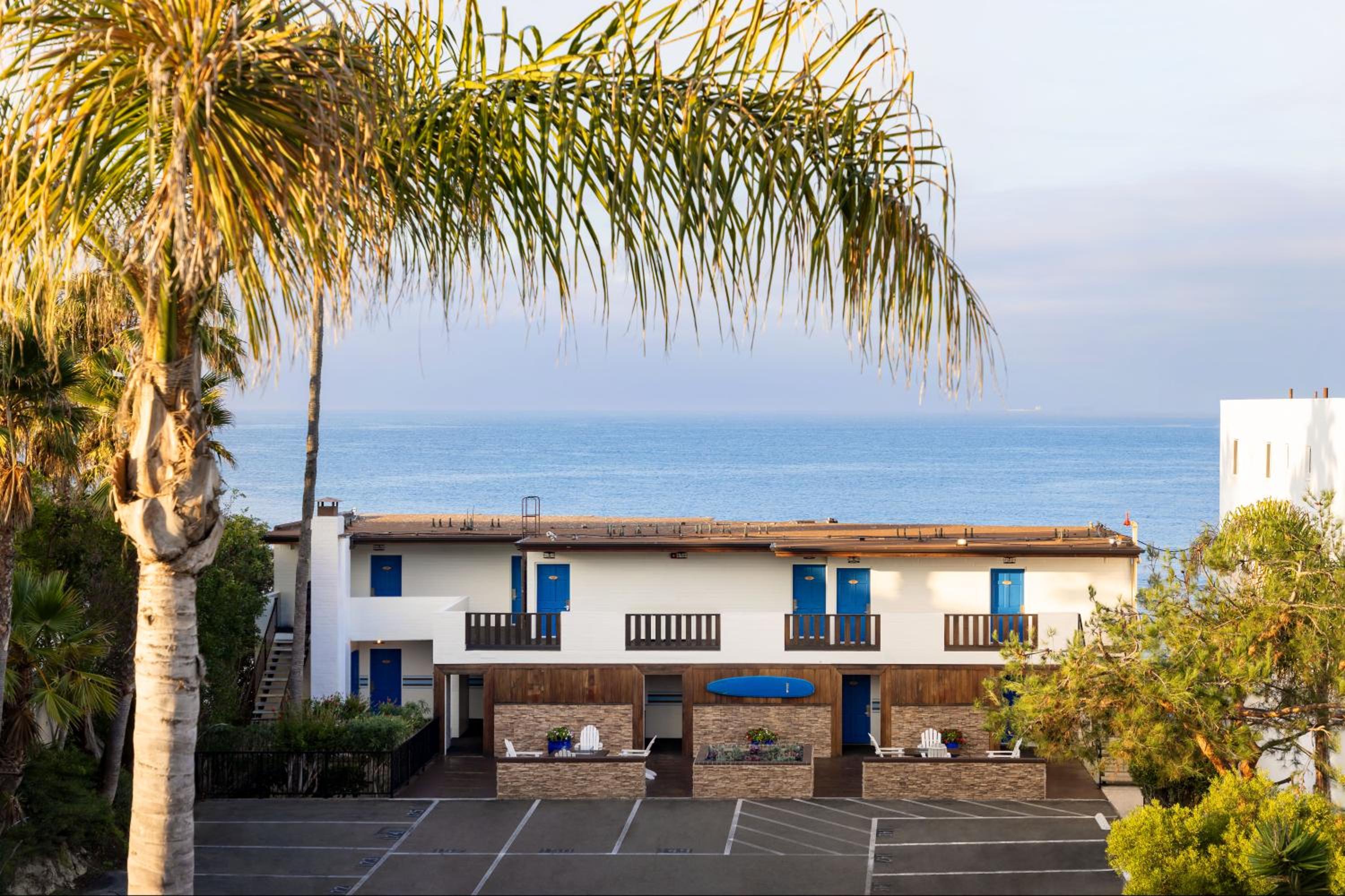 Deluxe Double Room with Sea View - Photo 4