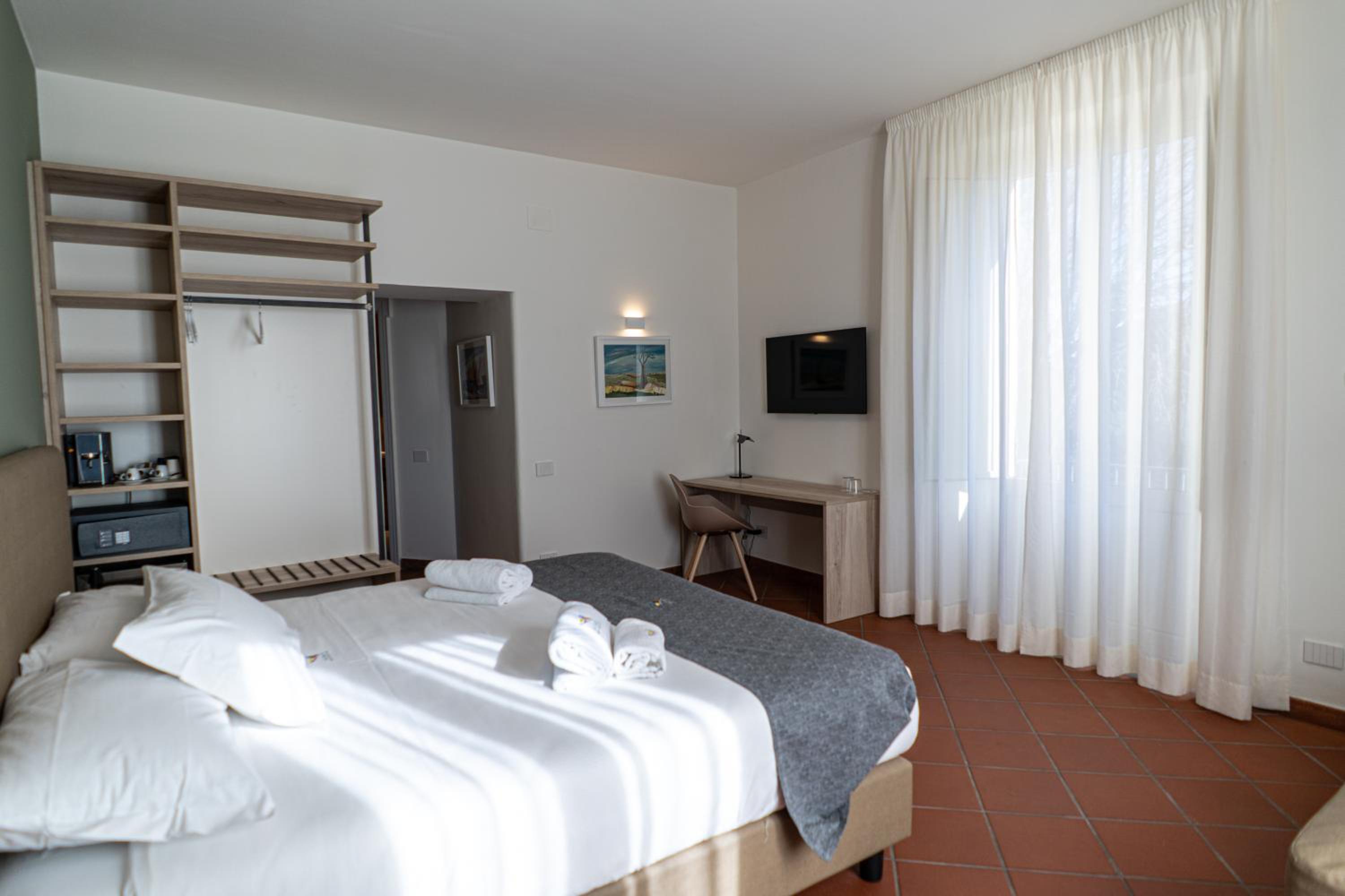 Double Room With Golf Course View - Annex thumbnail 5