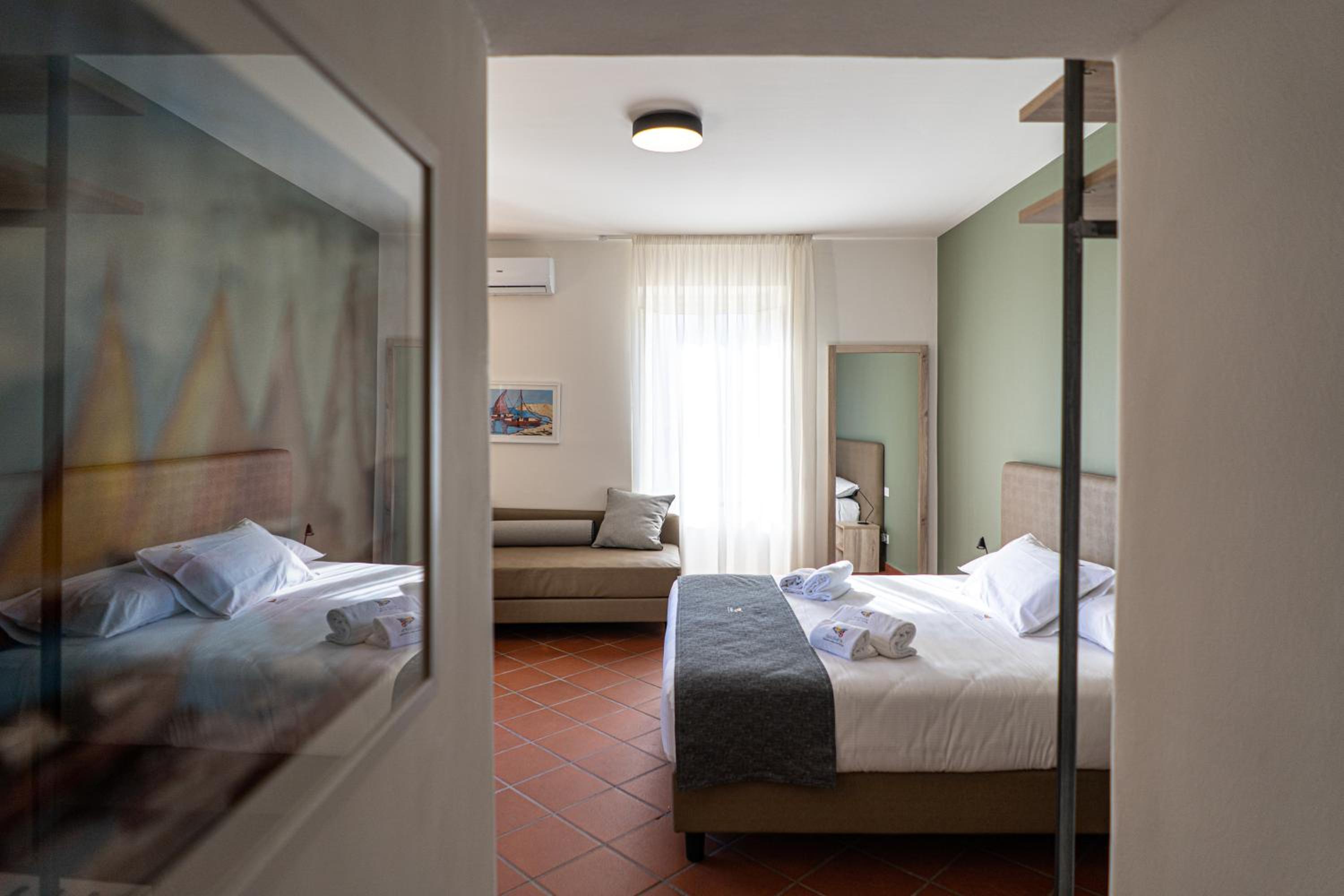 Double Room With Golf Course View - Annex thumbnail 6