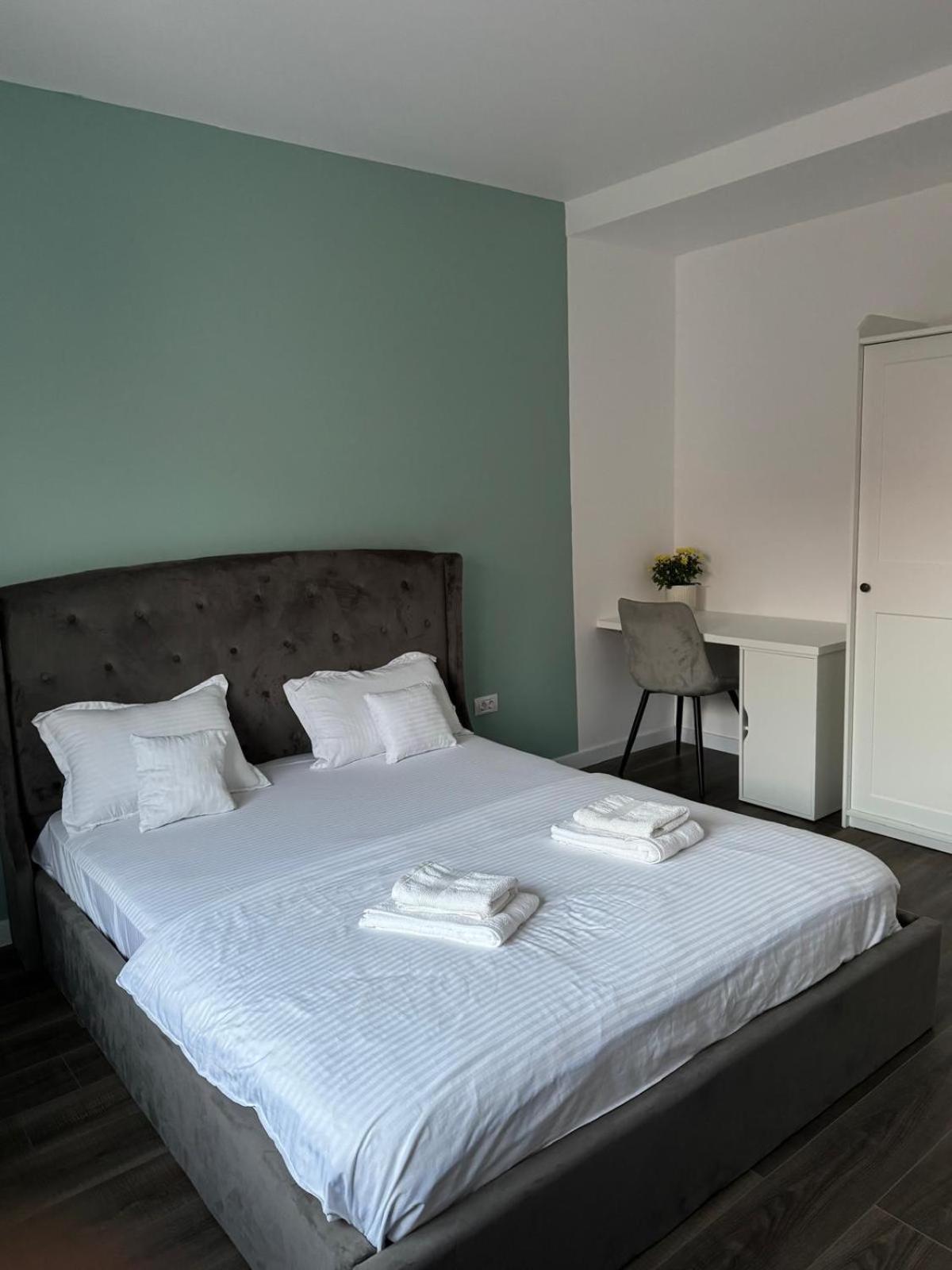 Queen Room photo 3