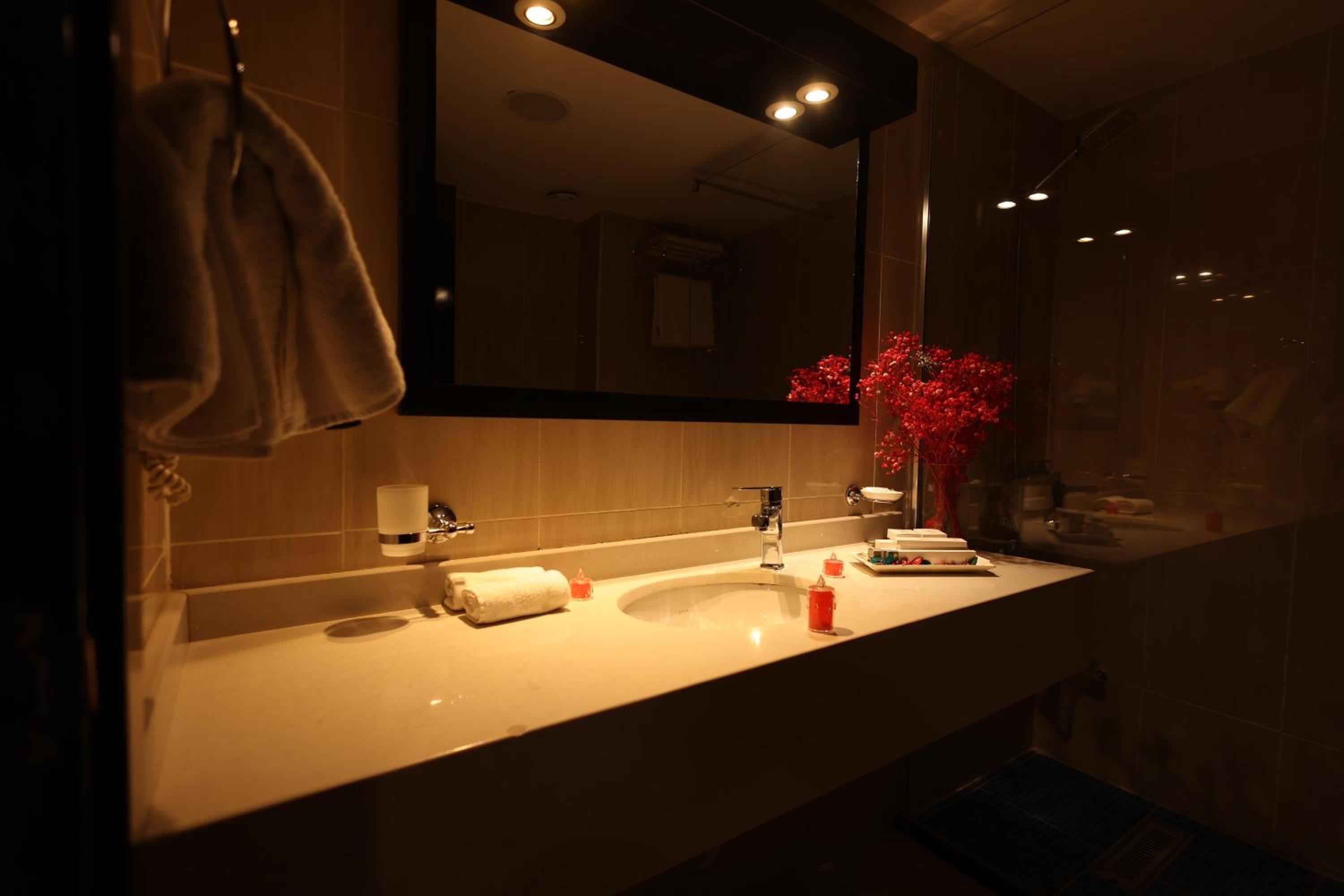 One Bedroom Suite  - Photo 3