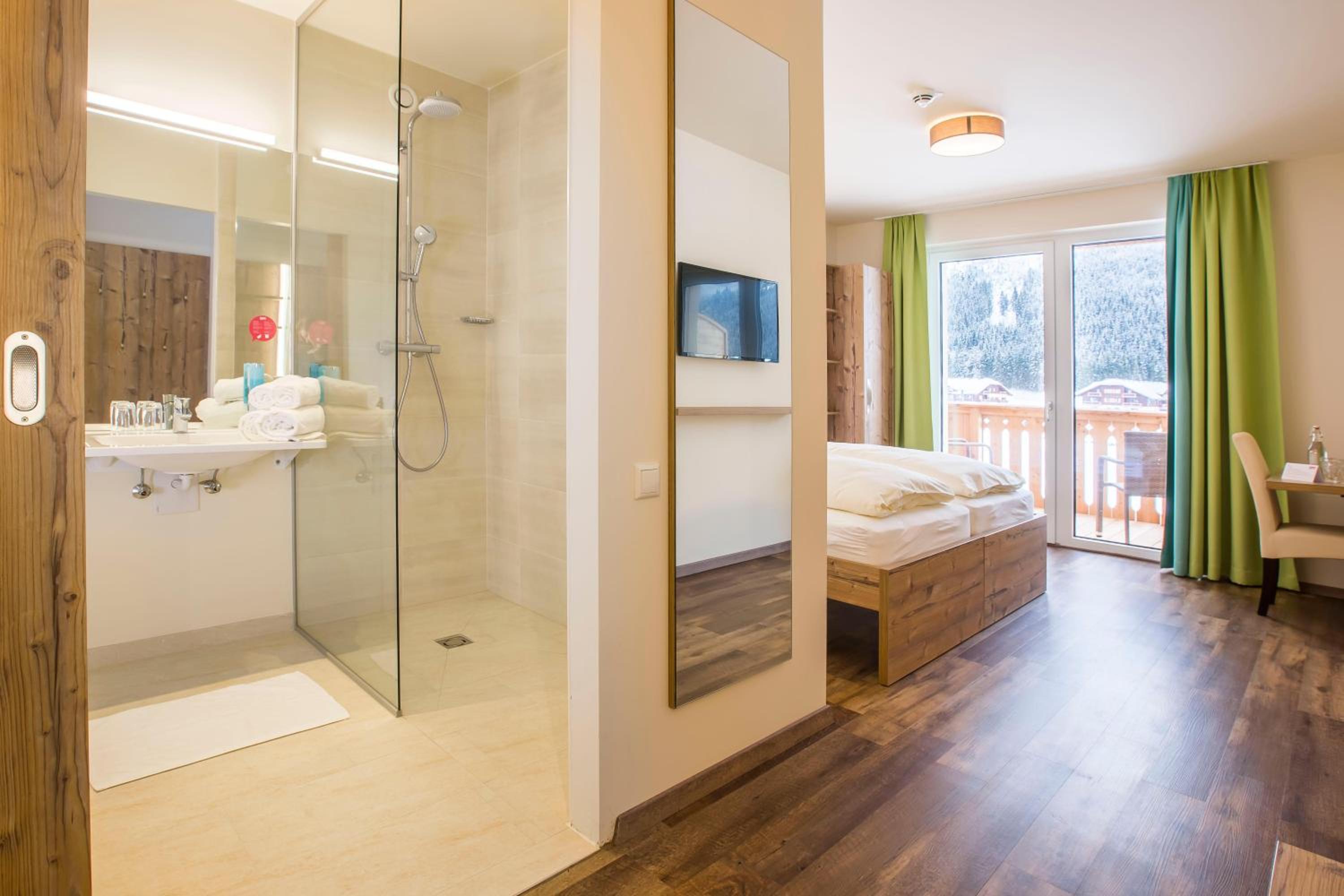 Double or Twin Room - Disability Access photo 3