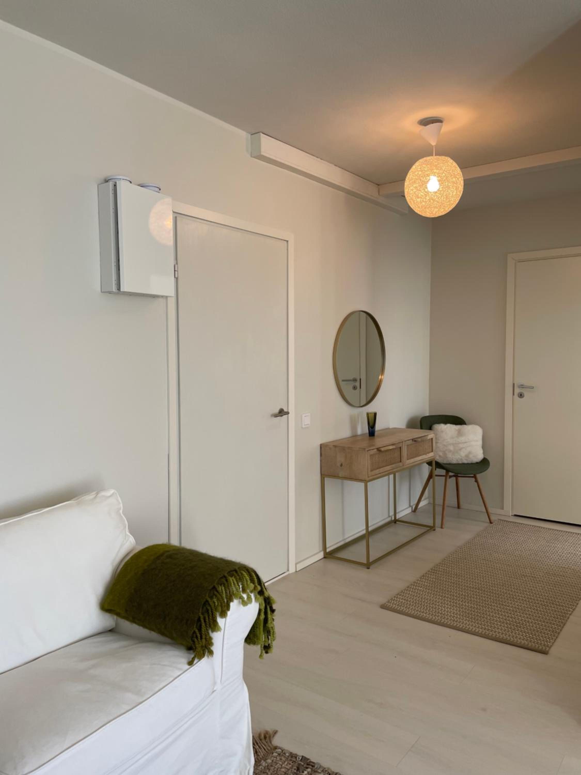 One-Bedroom Apartment photo 3