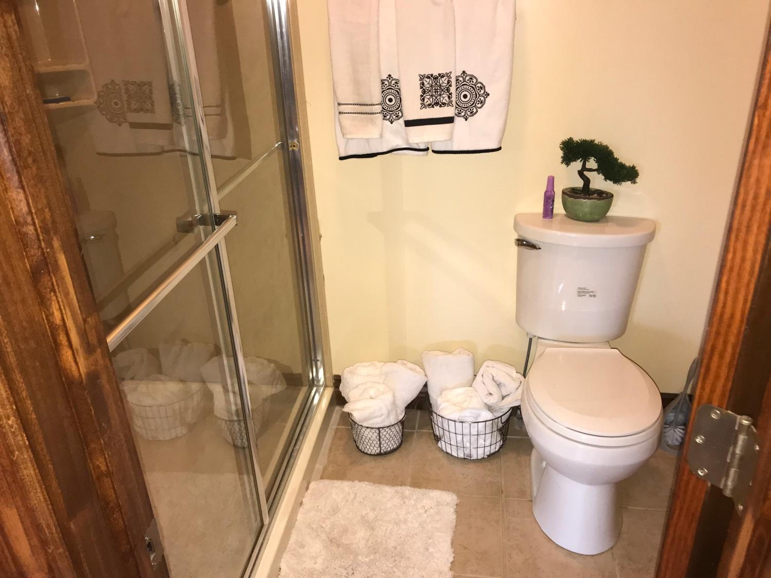 King Suite - Photo 6