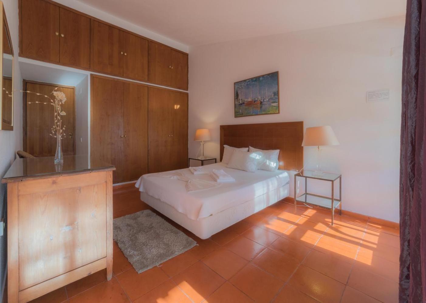 Villa photo 1