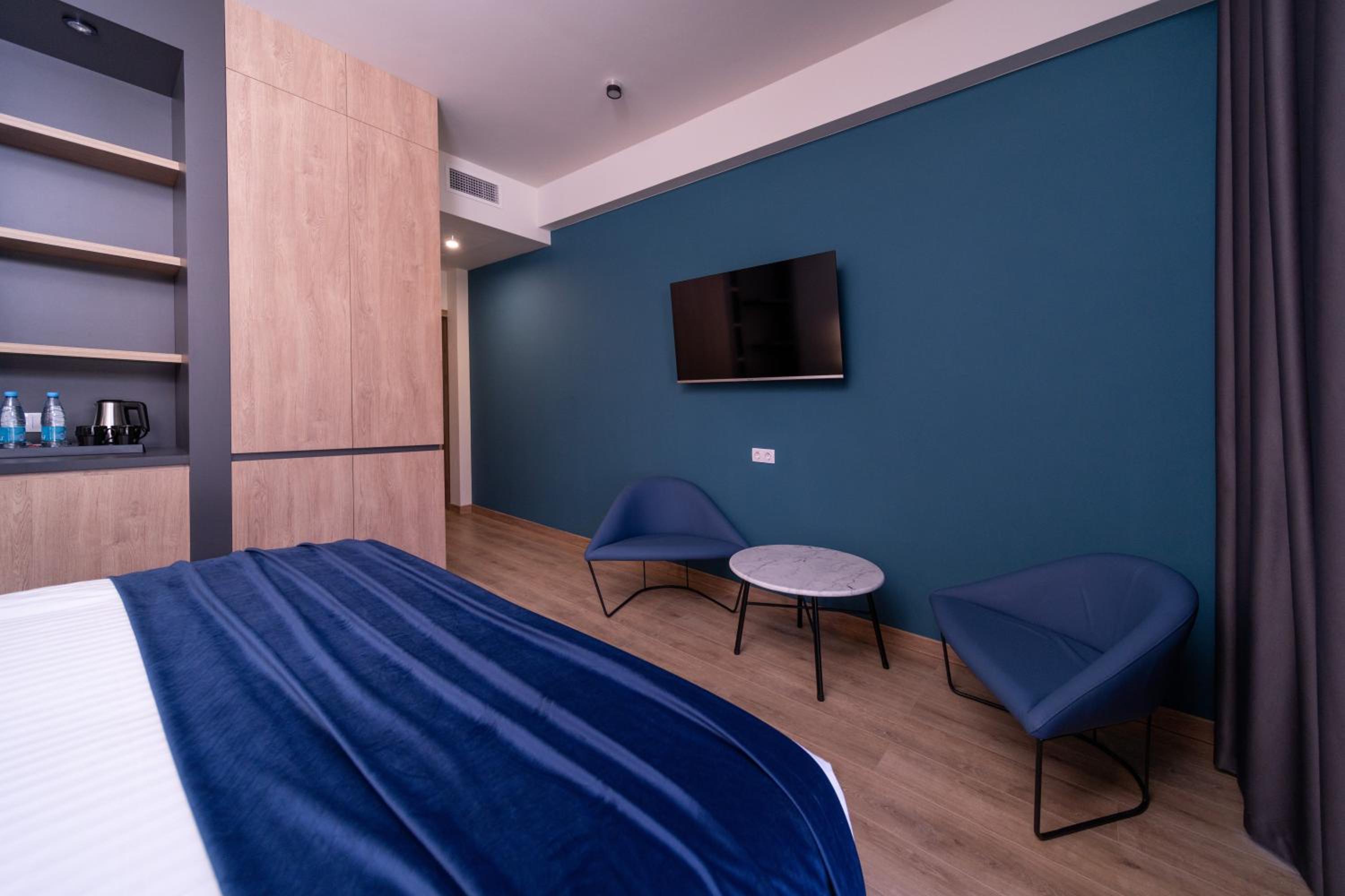 Double or Twin Room photo 3
