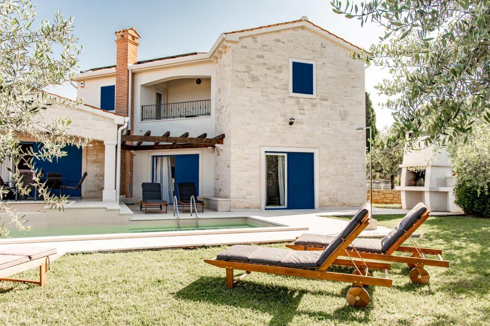 Villa with Private Pool photo 2